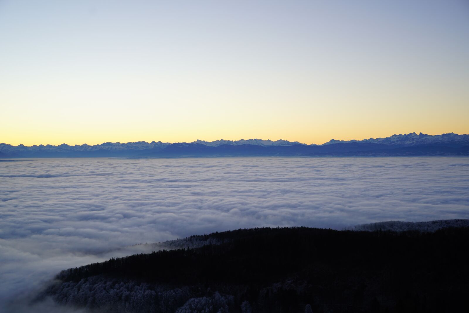 Sony a7R II + Sony FE 24-240mm F3.5-6.3 OSS sample photo. Morgenstimmung, alpenblick, mountains photography