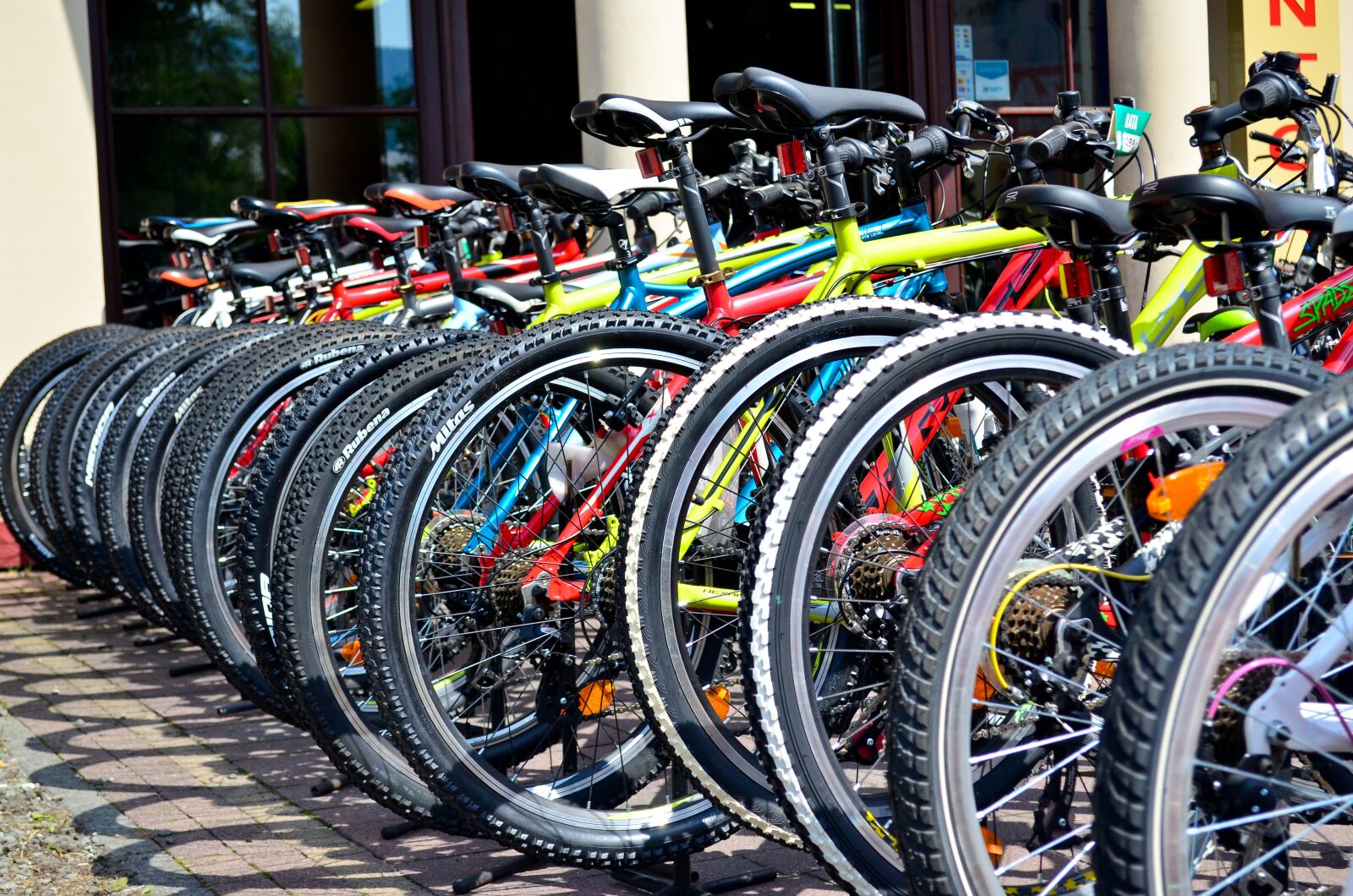 Nikon D5100 sample photo. Bicycles, color, tires photography