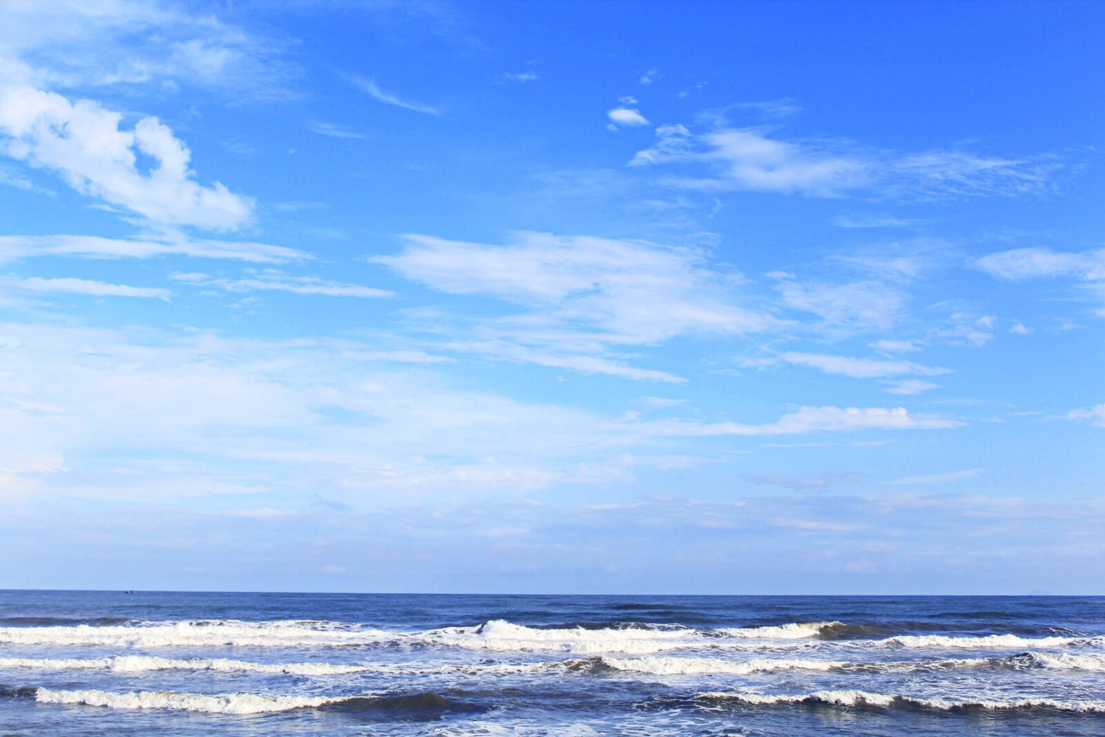 Canon EOS 1300D (EOS Rebel T6 / EOS Kiss X80) sample photo. Summer, sky, mar photography