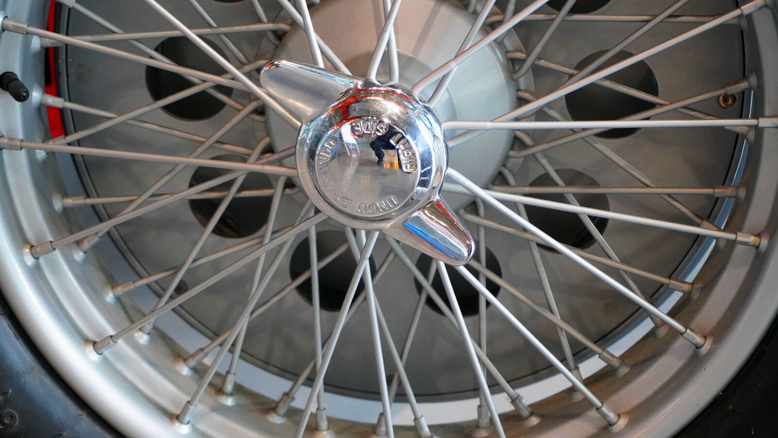 Sony a6400 sample photo. Racing car, wheel, spokes photography