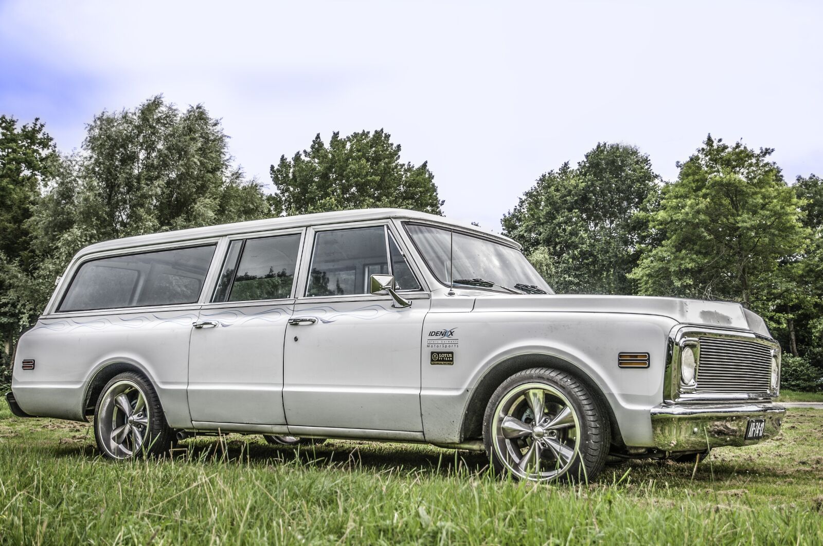 Nikon D300 sample photo. Car, white, classic photography