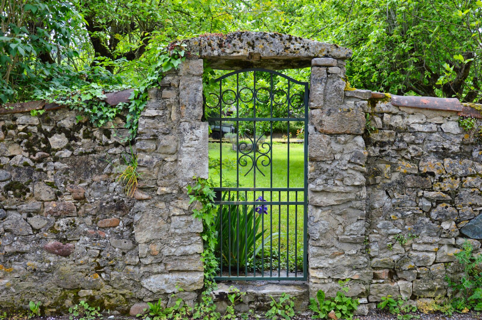 Nikon D3200 sample photo. Entry, gate, pierre photography