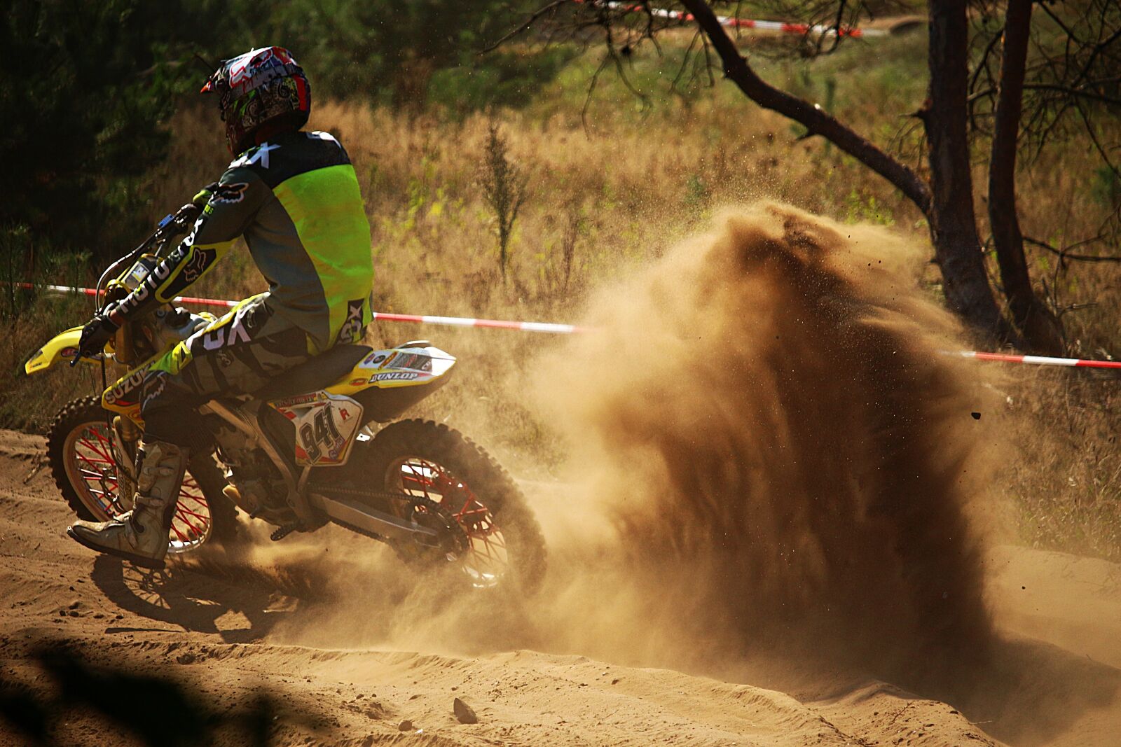 Canon EOS 100D (EOS Rebel SL1 / EOS Kiss X7) sample photo. Motocross, enduro, sand photography