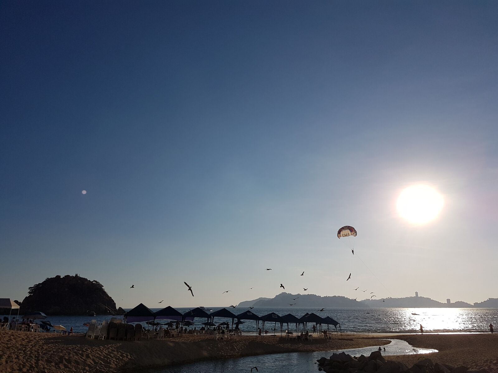 Samsung Galaxy S7 sample photo. Sun, parachute, morro photography