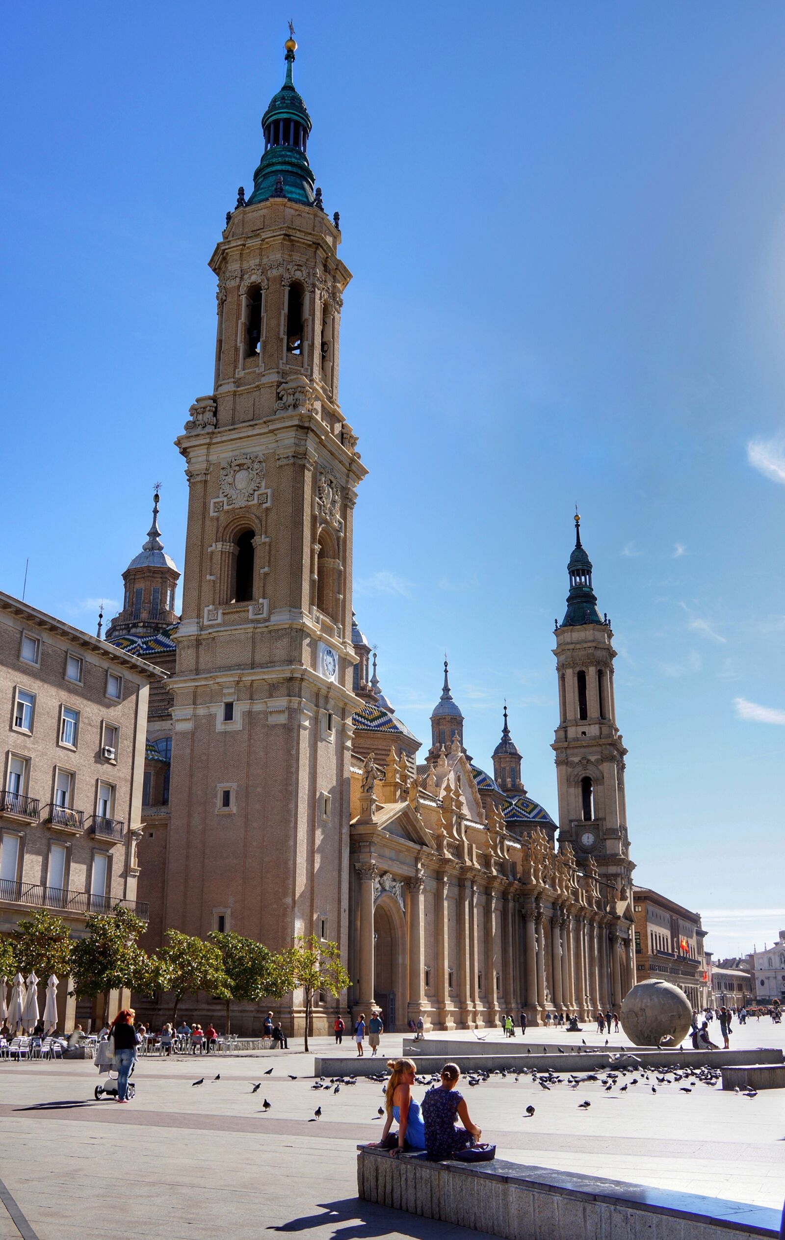 Sony Alpha NEX-7 sample photo. Zaragoza, main, square photography