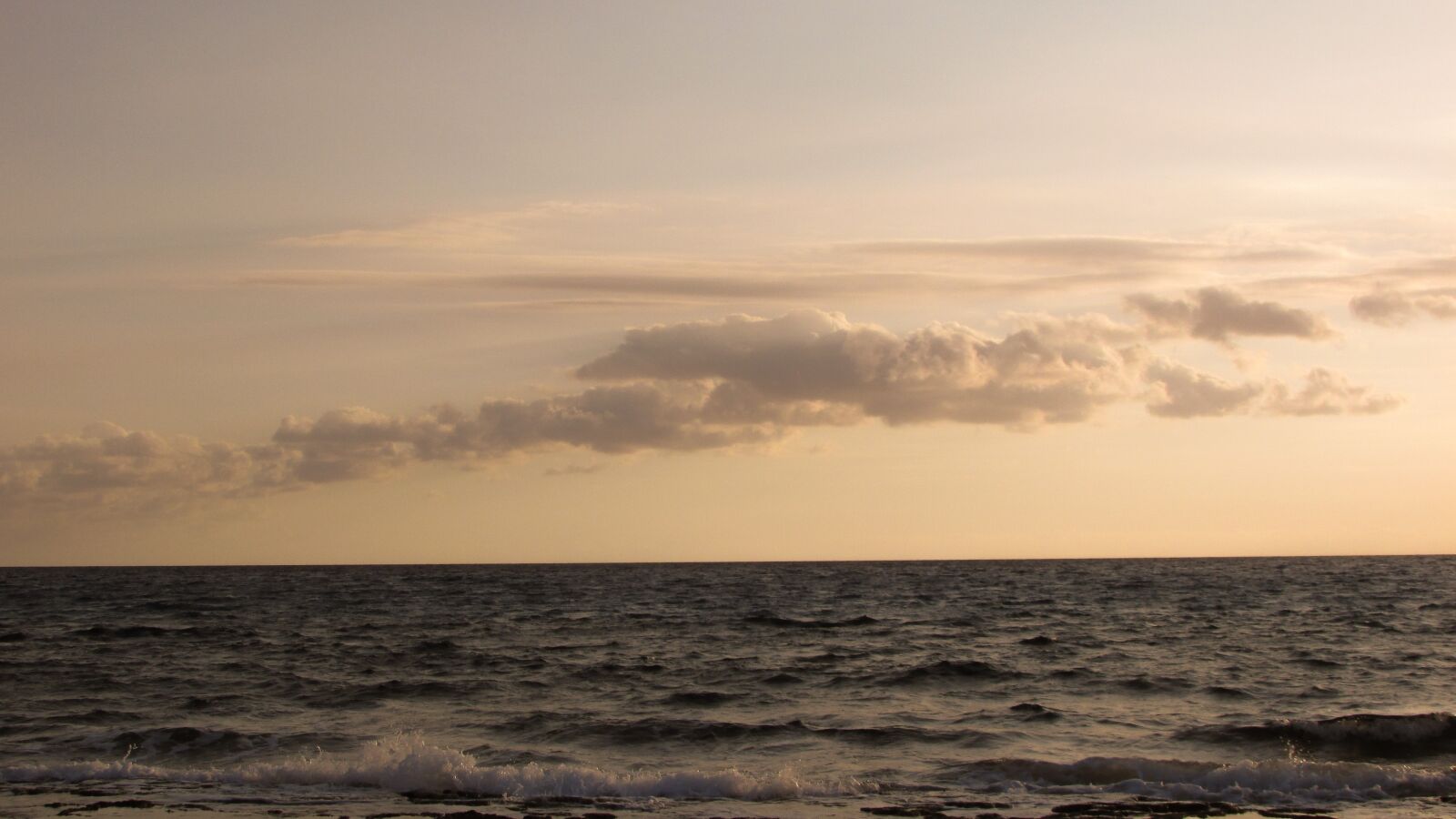 Canon PowerShot SX400 IS sample photo. Sea, beach, clouds photography
