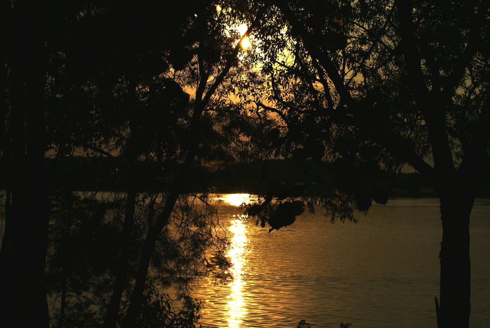 Sony Alpha DSLR-A200 sample photo. West, water, sky photography