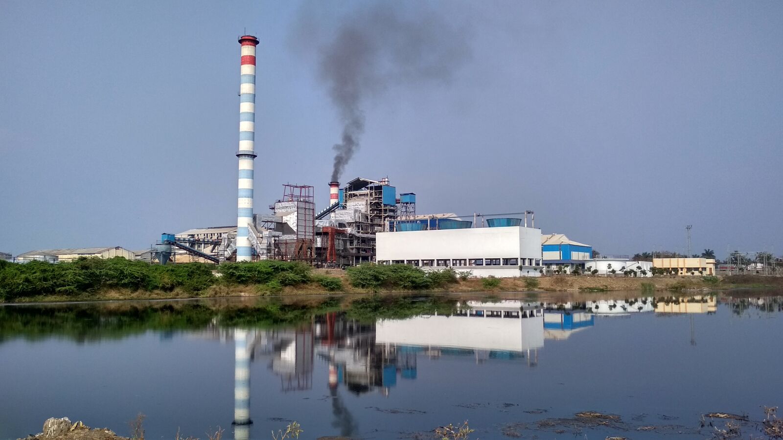 Xiaomi Redmi 4 Pro sample photo. Industry, water, pollution photography