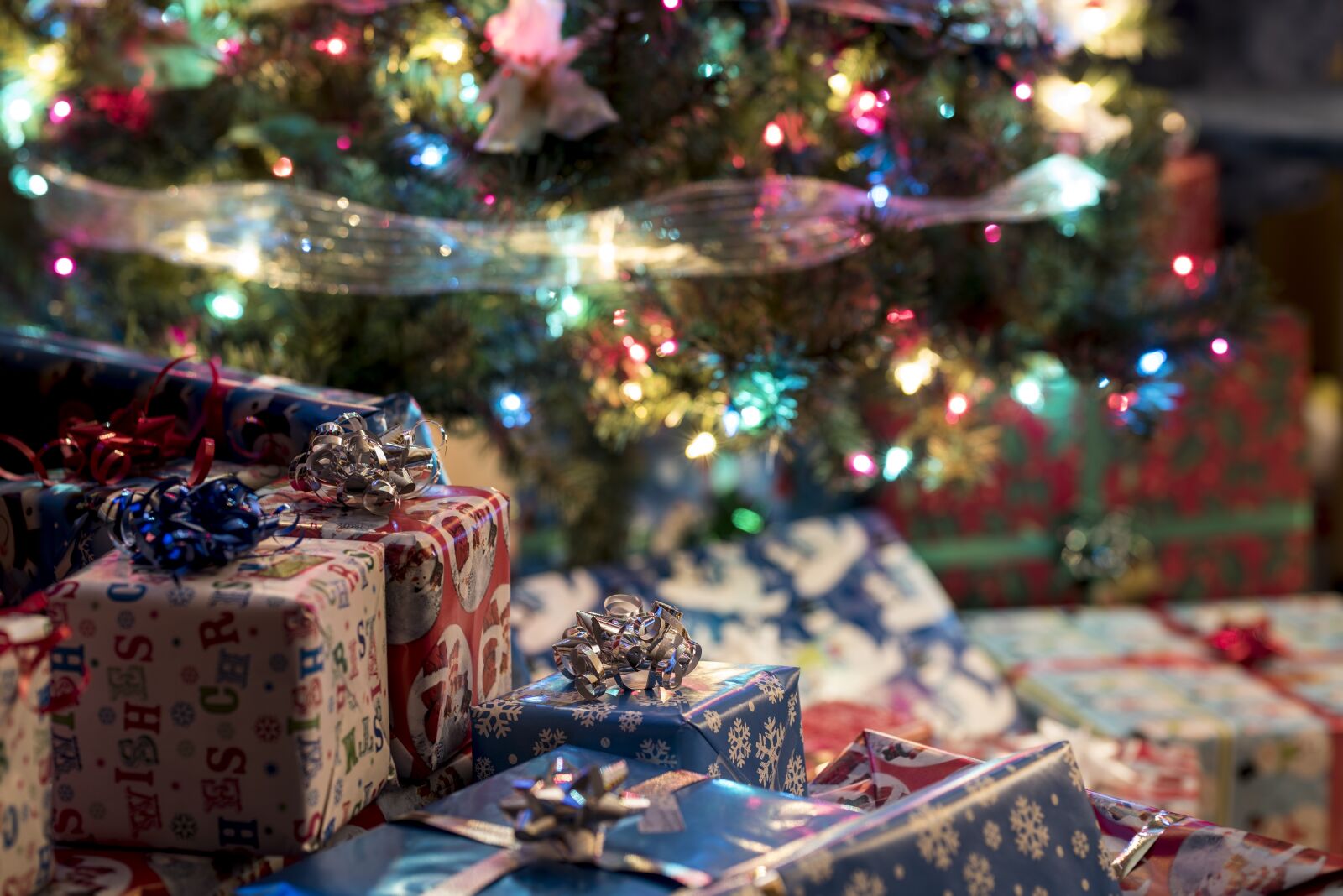 Nikon D810 sample photo. Gifts, christmas, presents photography