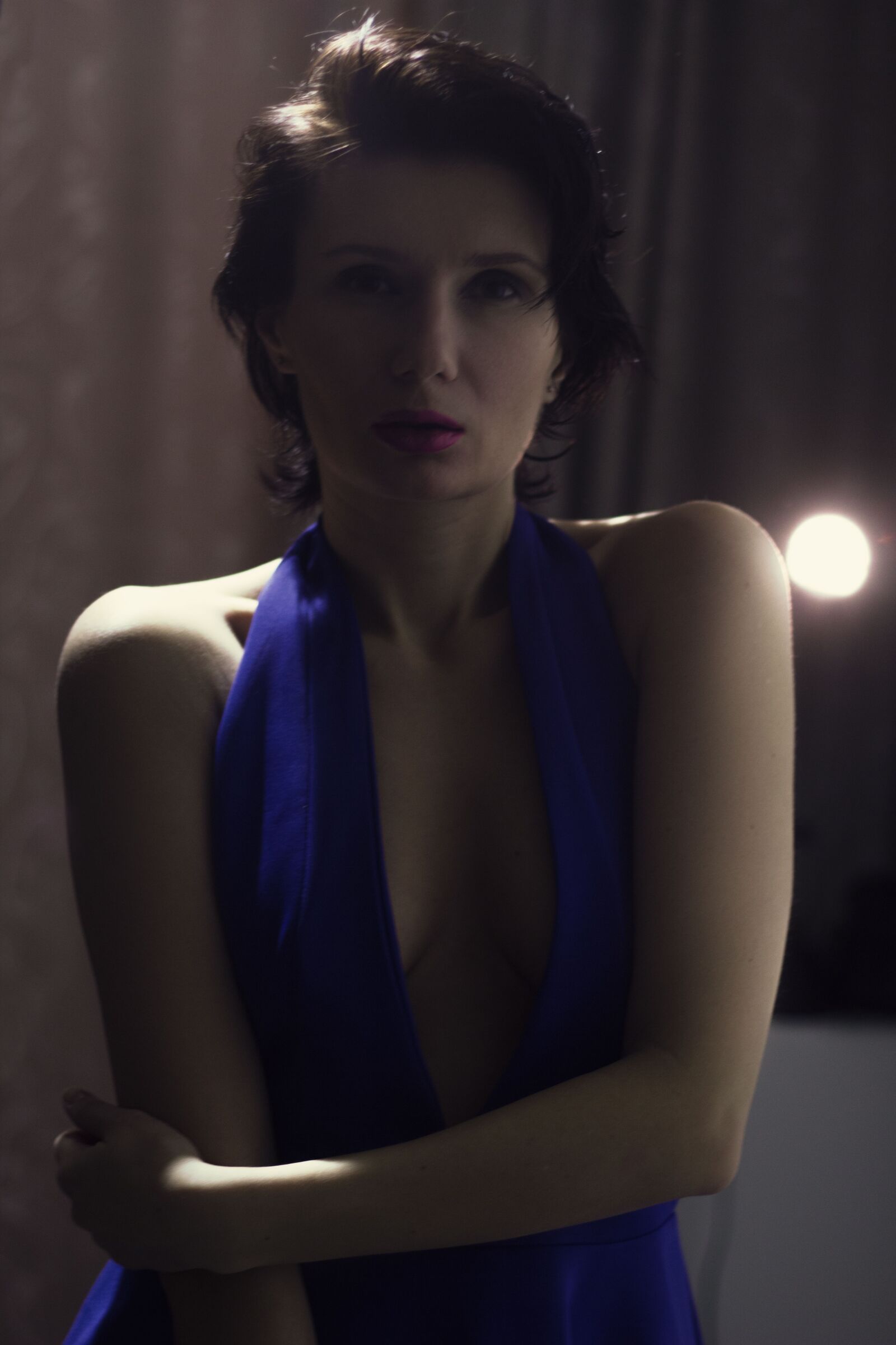 Canon EOS 60D sample photo. Girl, dress, incision photography