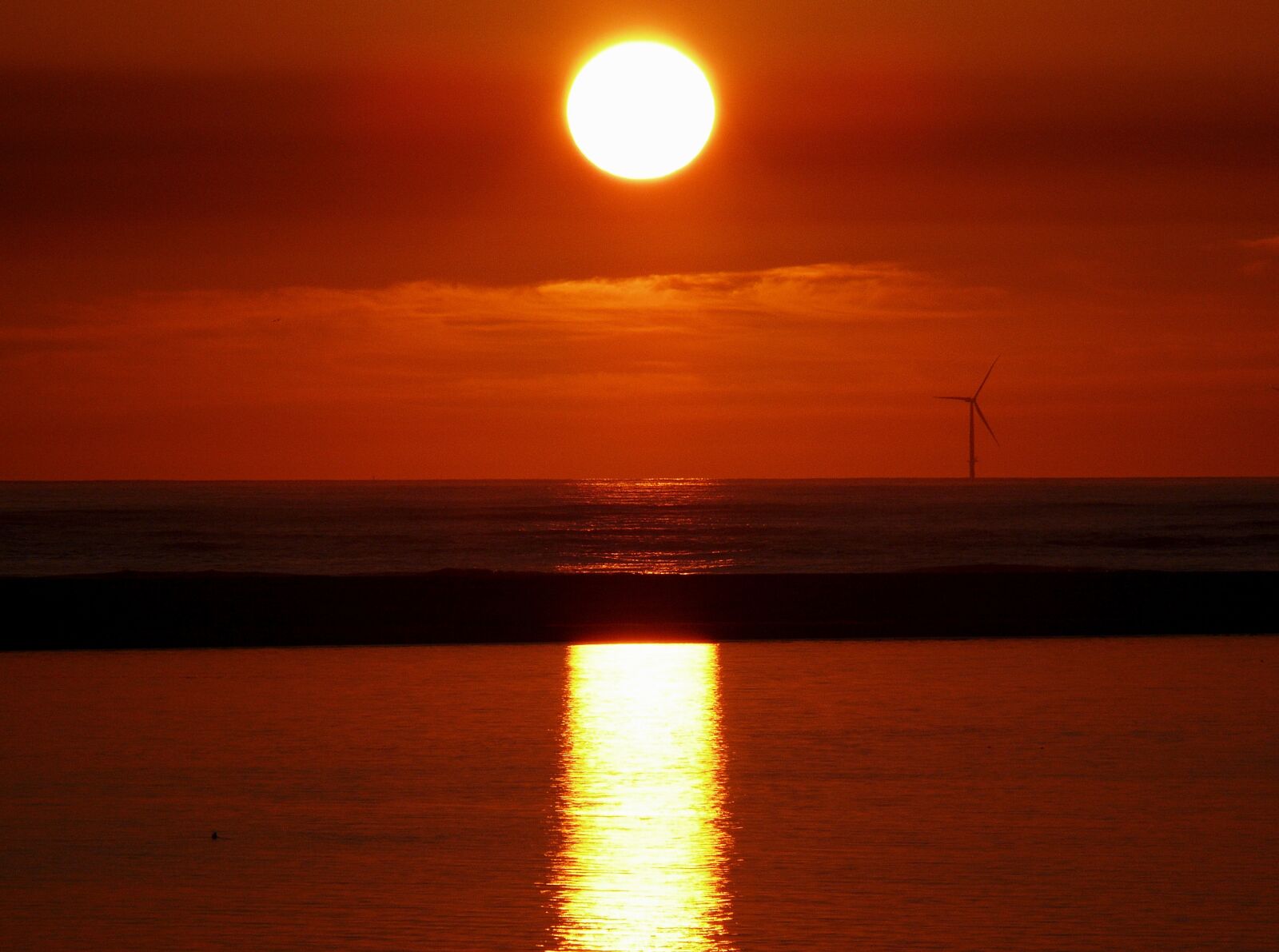 Leica V-LUX 1 sample photo. Sunset, dusk, sky photography