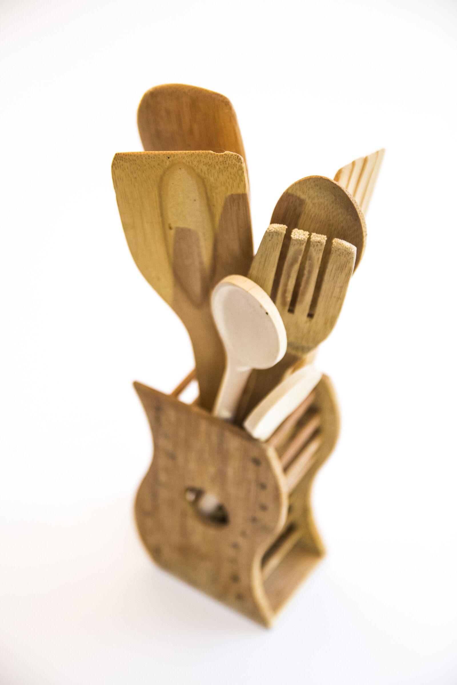 Canon EF-S 17-55mm F2.8 IS USM sample photo. Carved, ecologic, fork, kitchen photography