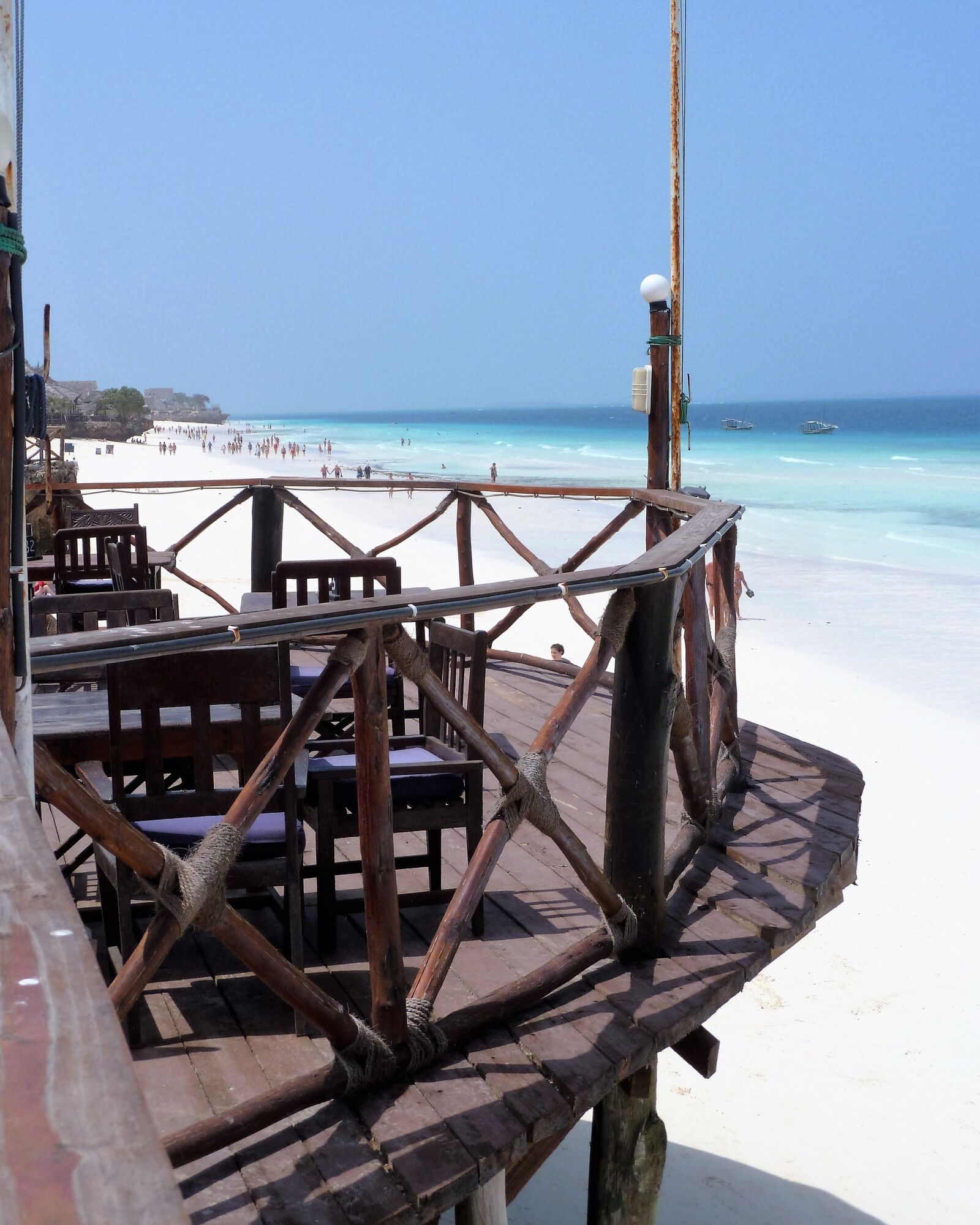Panasonic Lumix DMC-ZS5 (Lumix DMC-TZ8) sample photo. Beach, hotel, resort photography