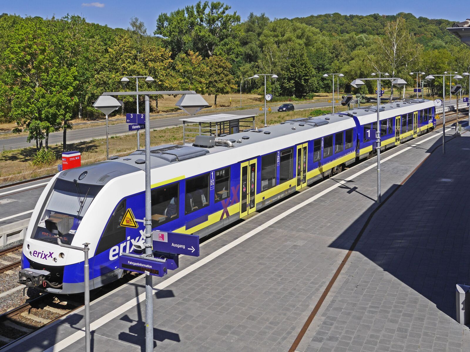 Panasonic Lumix DMC-GH3 sample photo. Diesel railcar, private railway photography
