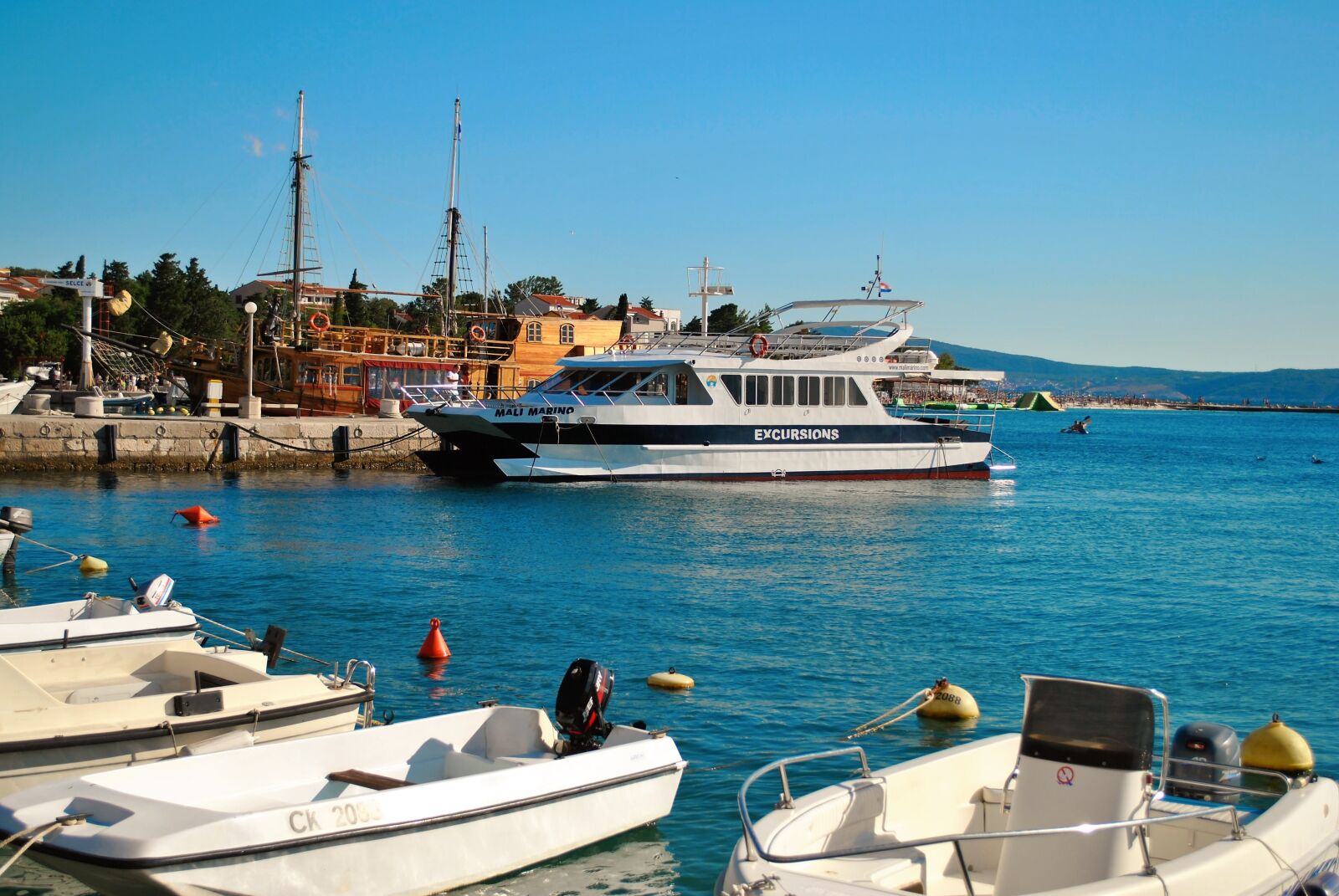 Nikon D3000 sample photo. Croatia, coast peasant, port photography