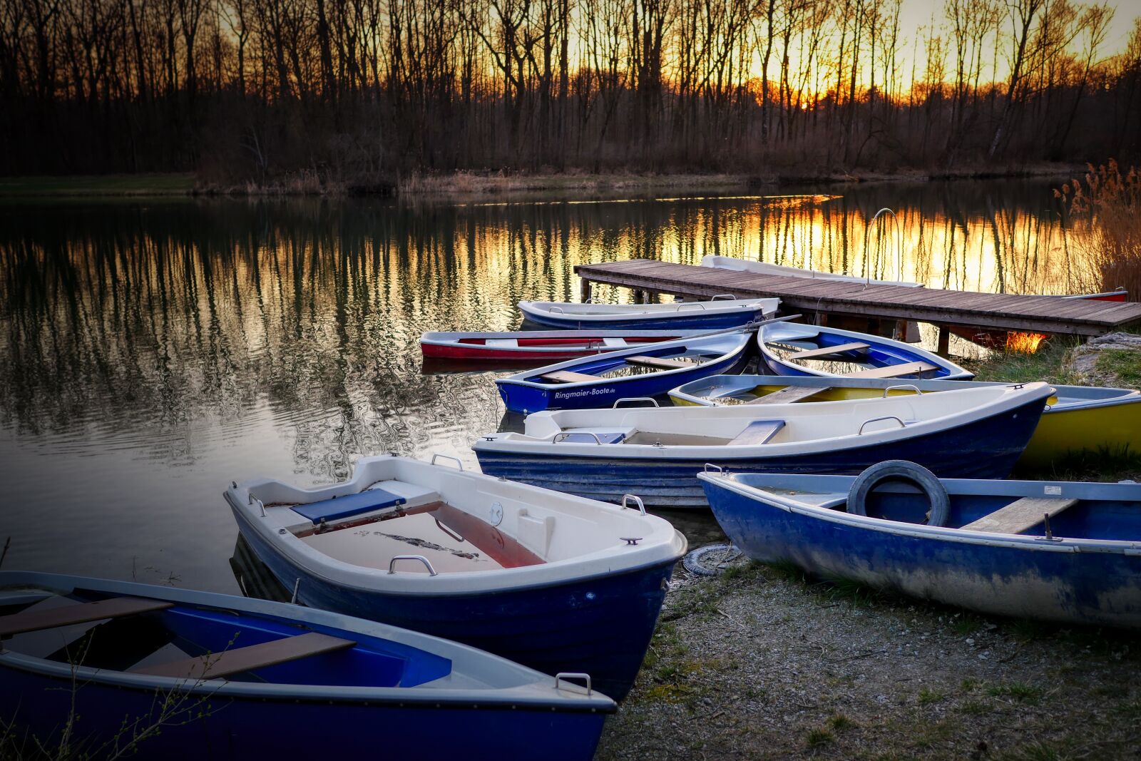 Panasonic Lumix DMC-GX8 sample photo. Boats, water, nature photography