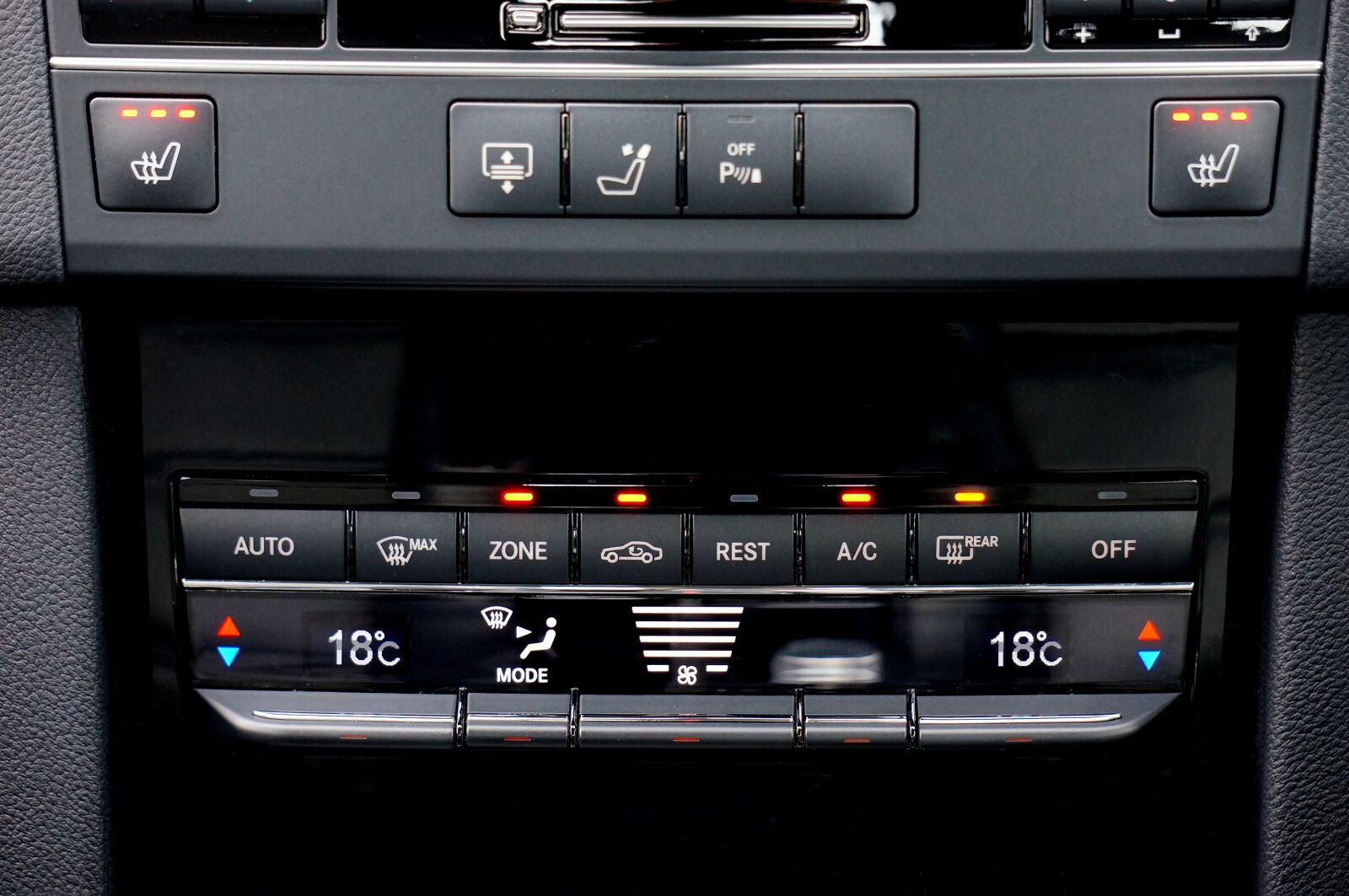Sony Alpha NEX-5N + Sony E 55-210mm F4.5-6.3 OSS sample photo. Car, interior, vehicle photography