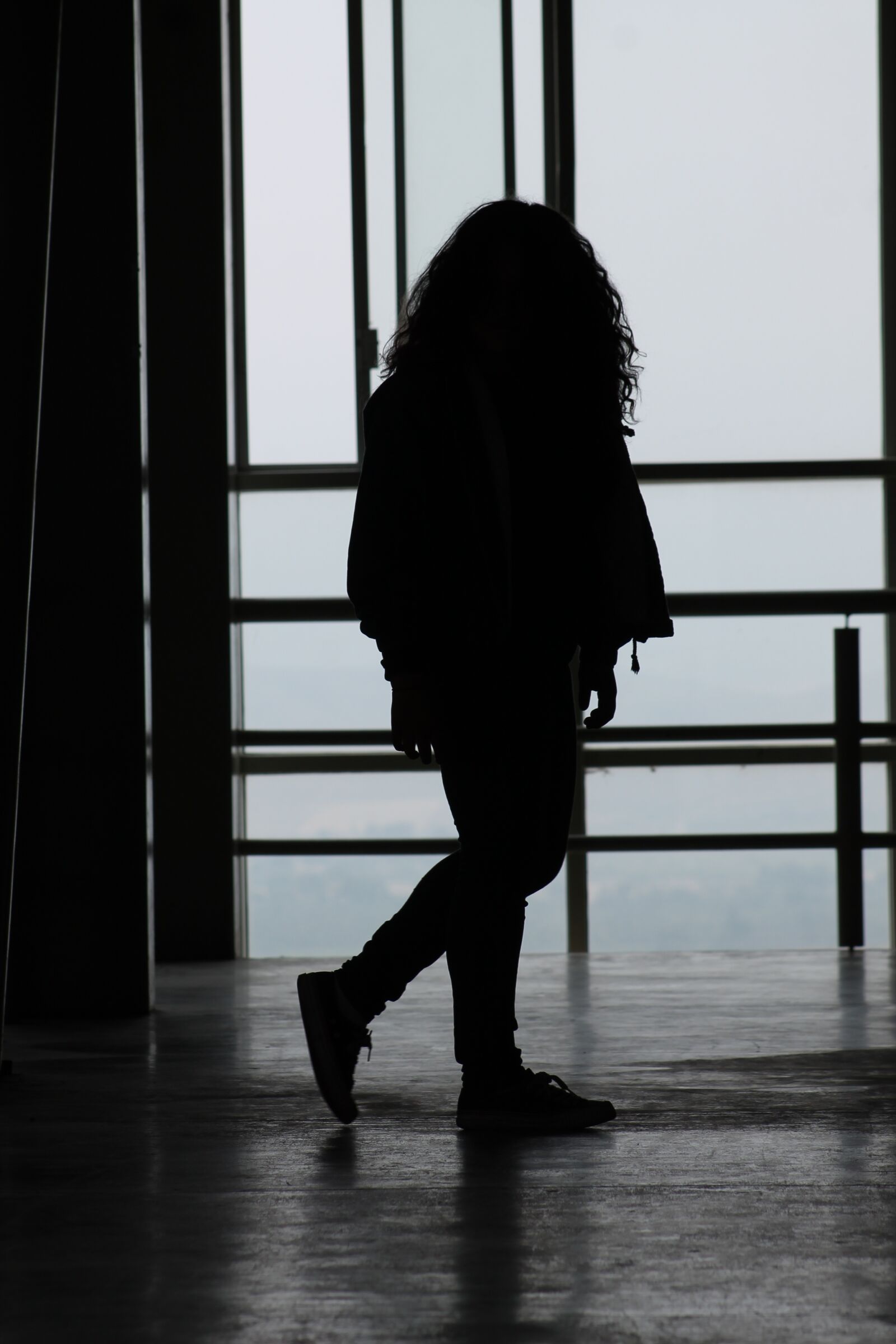 Canon EF 75-300mm f/4-5.6 sample photo. Model, shadow, women photography