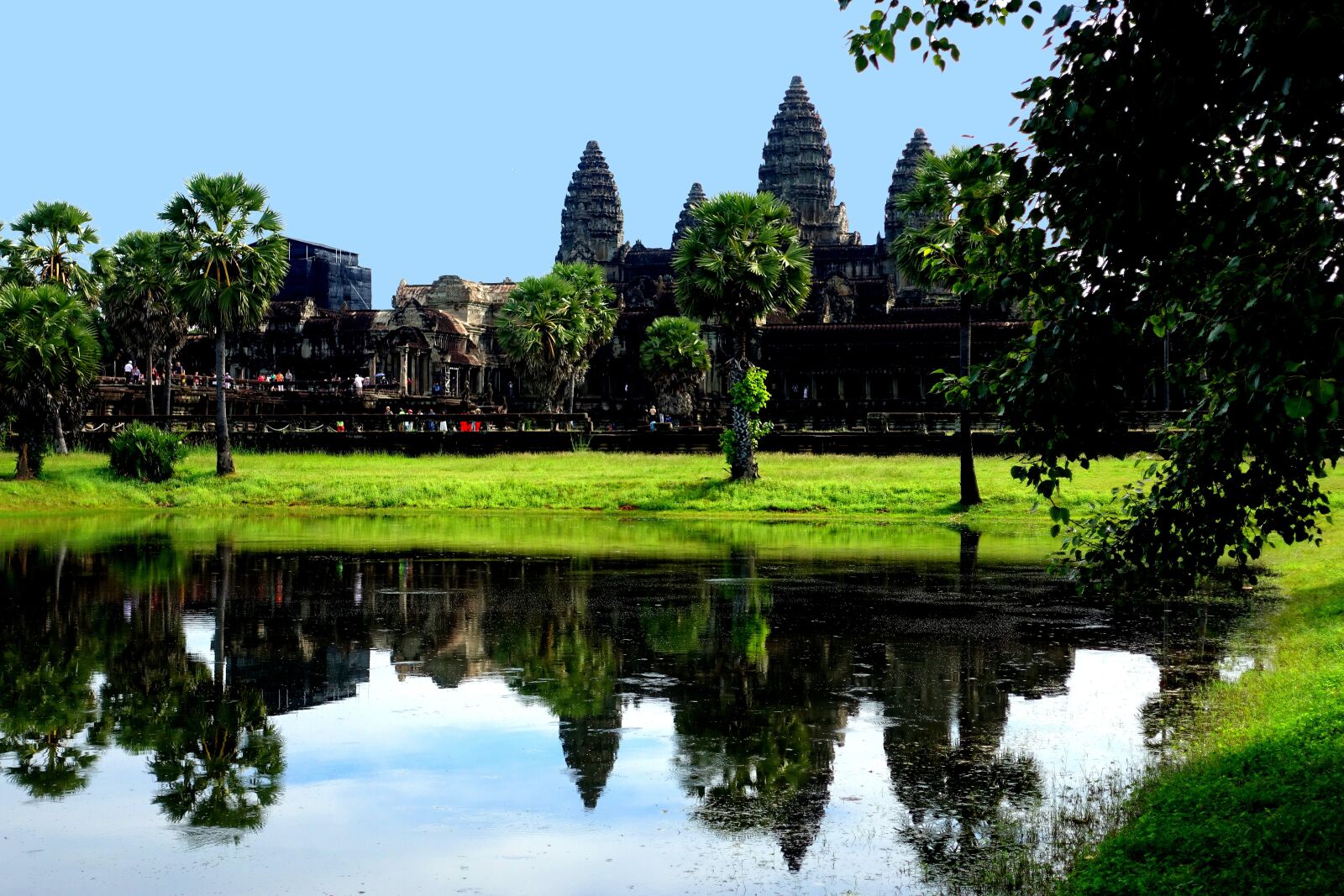 Sony Cyber-shot DSC-RX100 IV sample photo. Angkor wat, temple complex photography