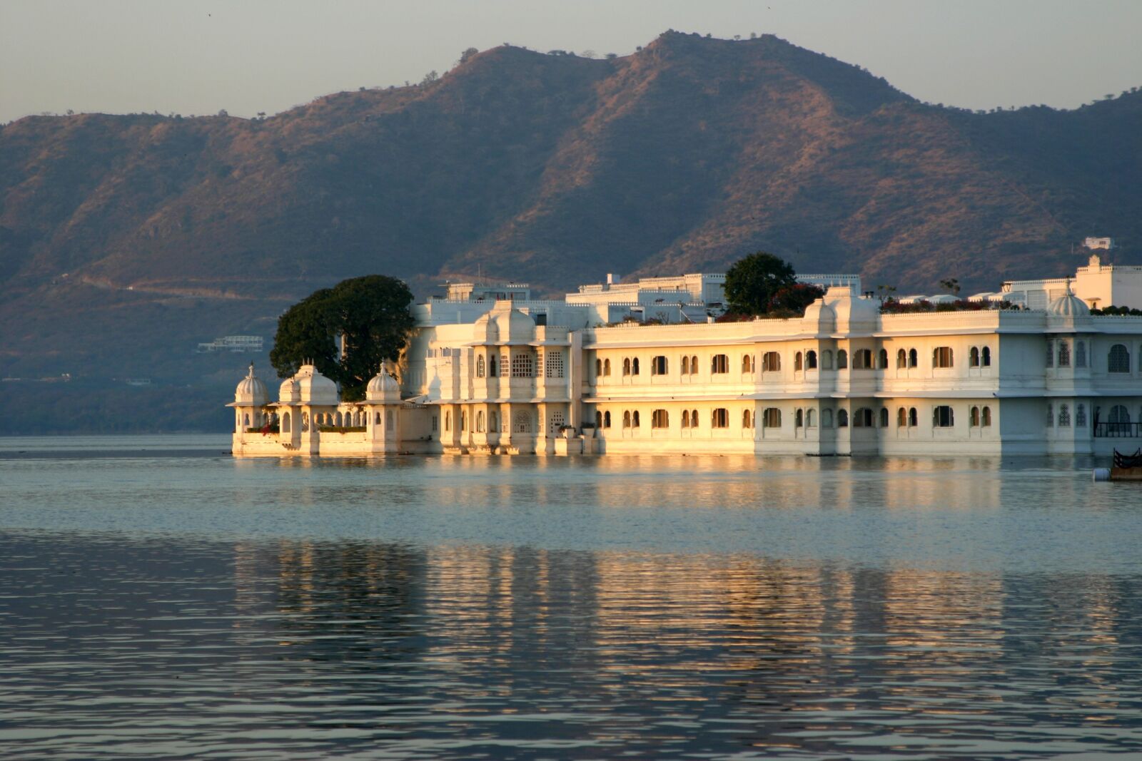 Canon EOS 300D (EOS Digital Rebel / EOS Kiss Digital) sample photo. Udaipur, india, rajasthan photography