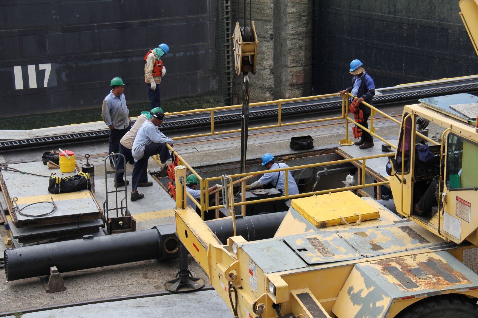 Canon EF-S 18-200mm F3.5-5.6 IS sample photo. Panama canal, panama, panama photography