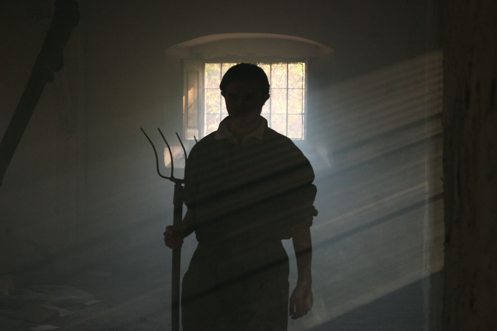 Canon EOS 20D sample photo. Executioner, fear, basement, dungeon photography