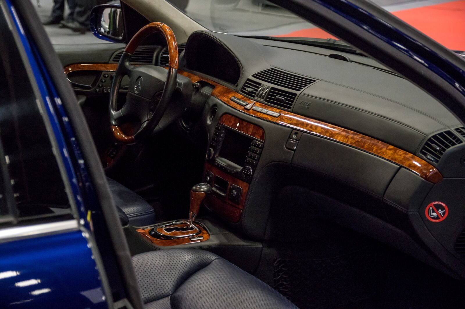Pentax K-3 sample photo. Mercedes, the interior of photography