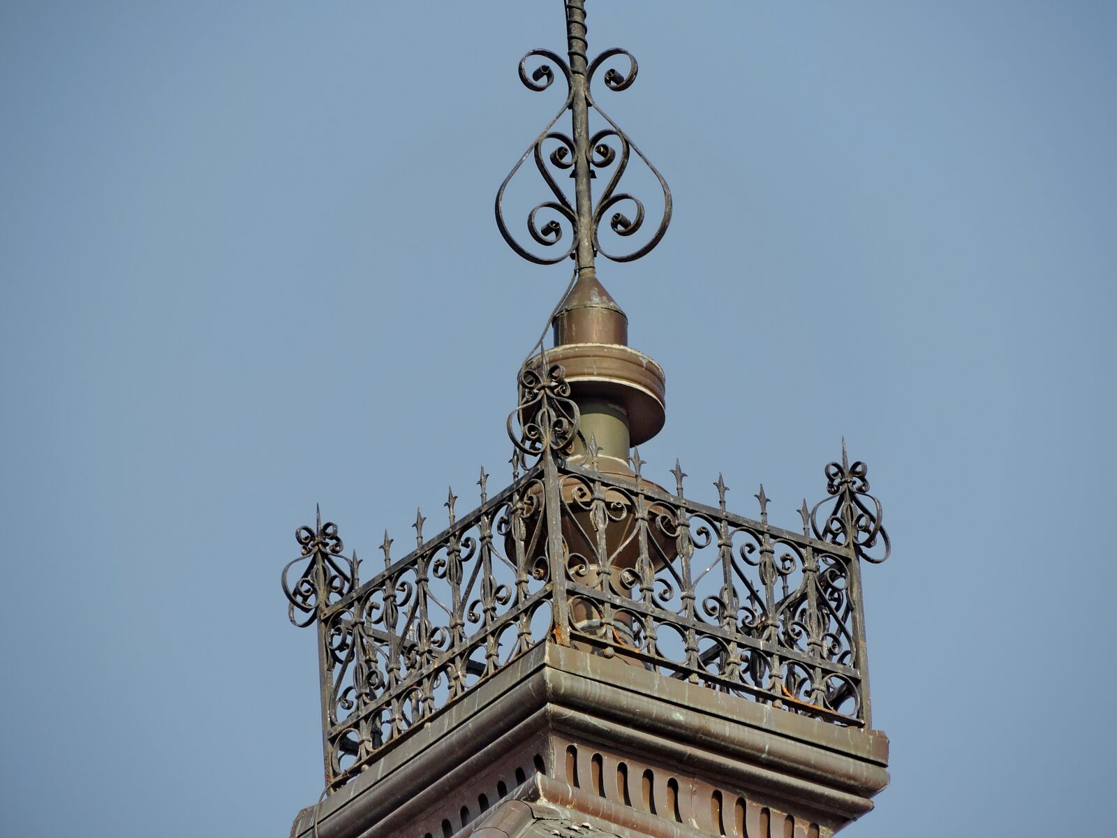Nikon Coolpix P520 sample photo. Arabesque, cast iron, ornament photography
