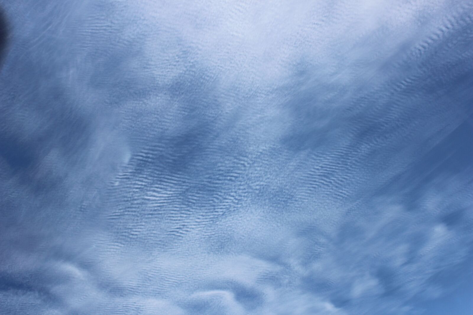 Canon EOS 600D (Rebel EOS T3i / EOS Kiss X5) sample photo. Clouds, sky, sky blue photography