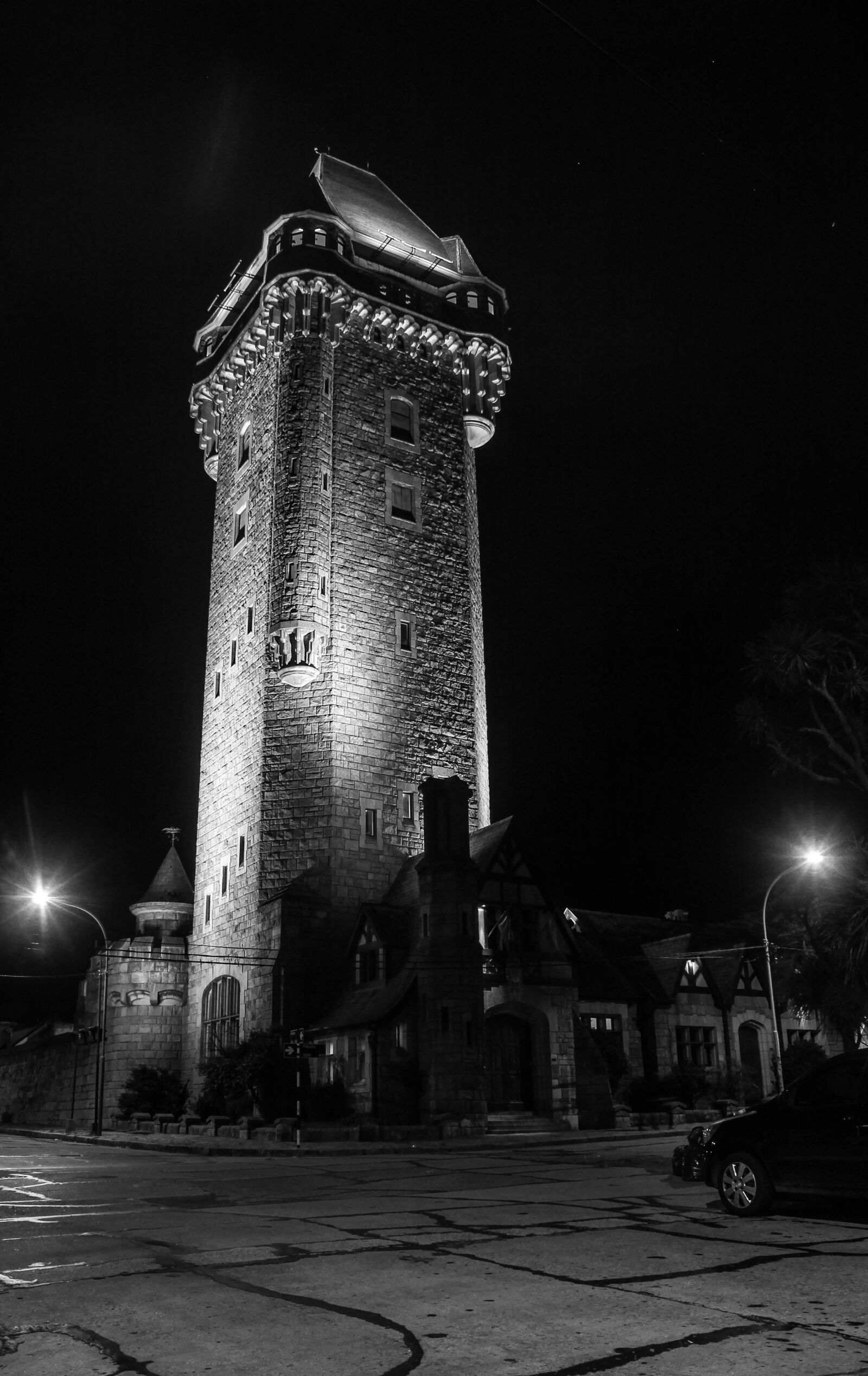 Canon EOS 1100D (EOS Rebel T3 / EOS Kiss X50) sample photo. Tower, water, argentina photography
