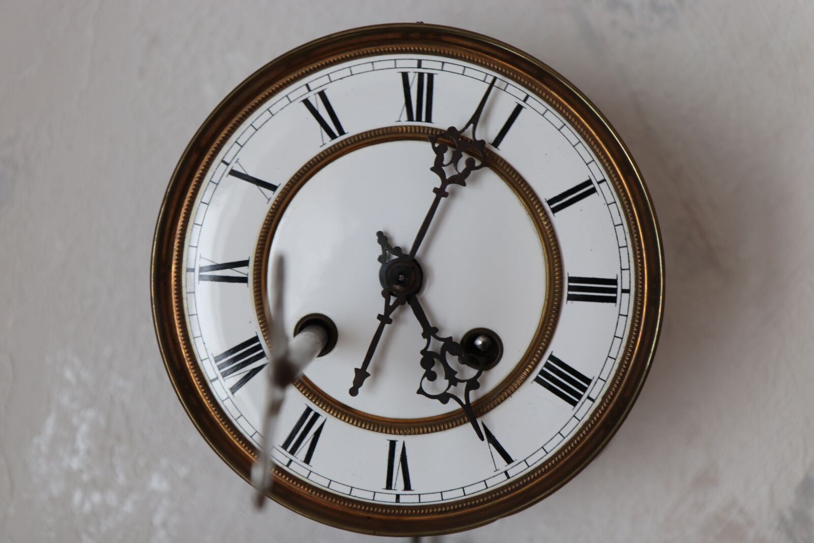 Canon EOS 800D (EOS Rebel T7i / EOS Kiss X9i) sample photo. Clock face, clock, pointer photography