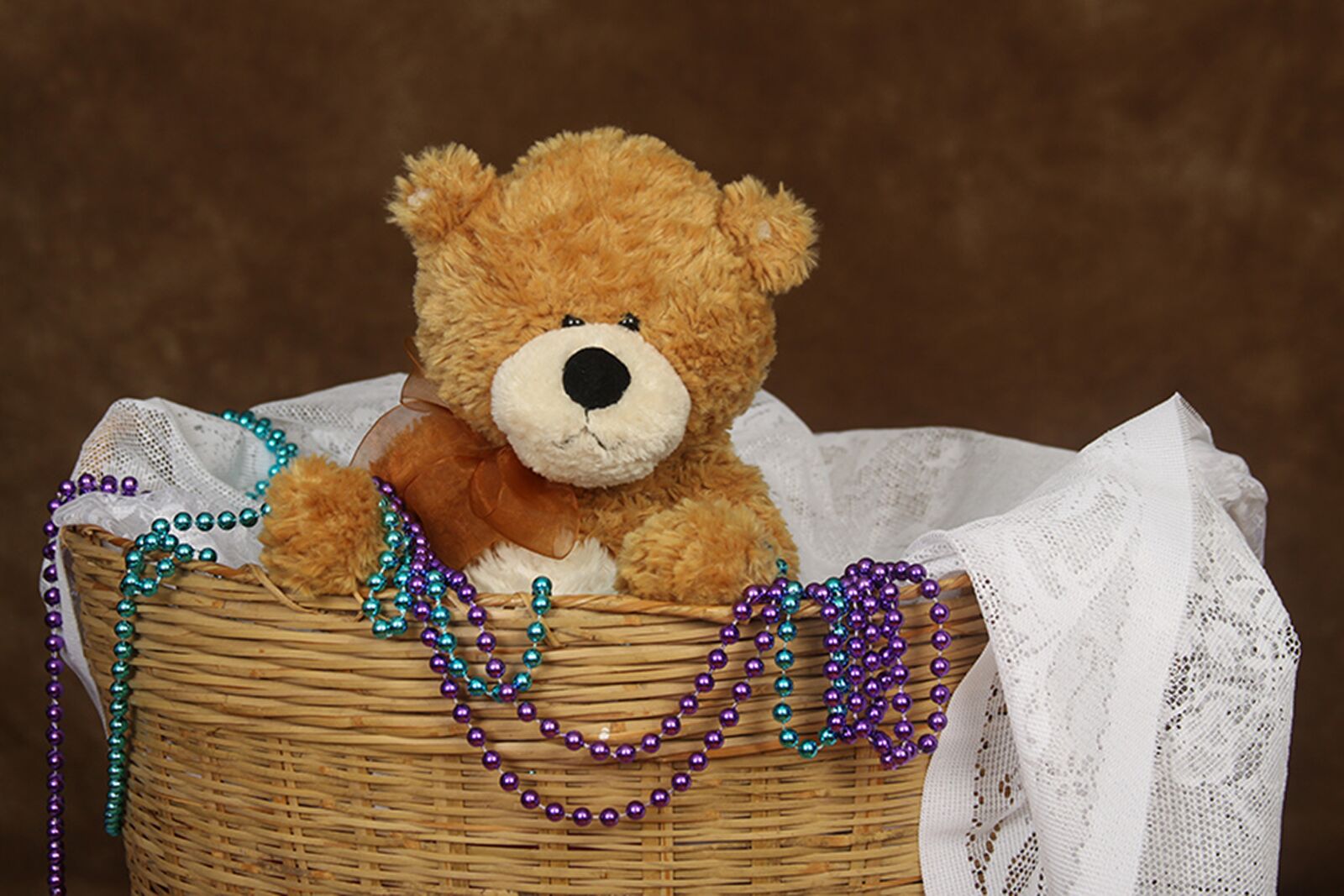 Canon EOS 50D sample photo. Teddy bear, lace, beads photography