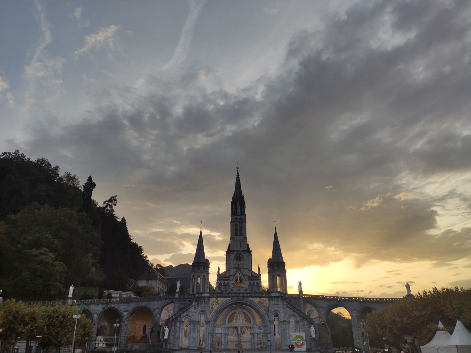 Xiaomi Mi 9T sample photo. Lourdes, dome, france photography