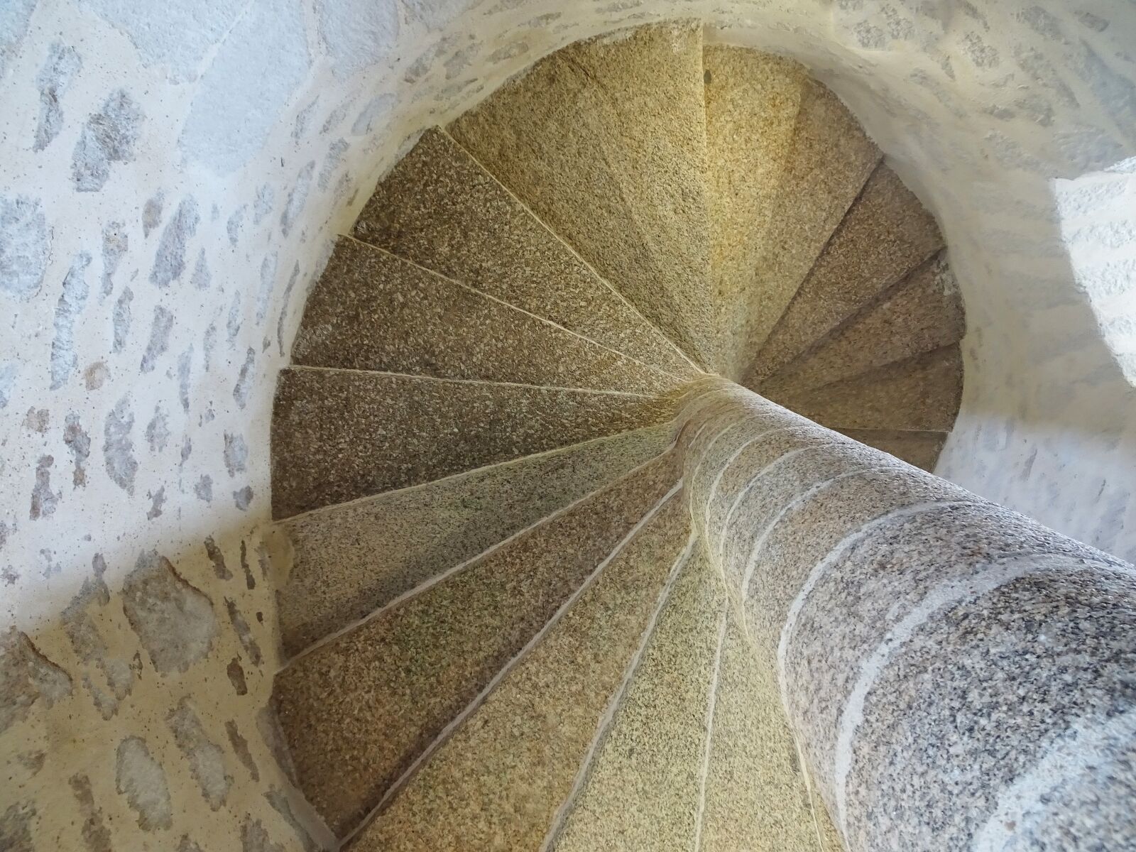 Sony DSC-HX90 sample photo. Staircase, pierre, market photography