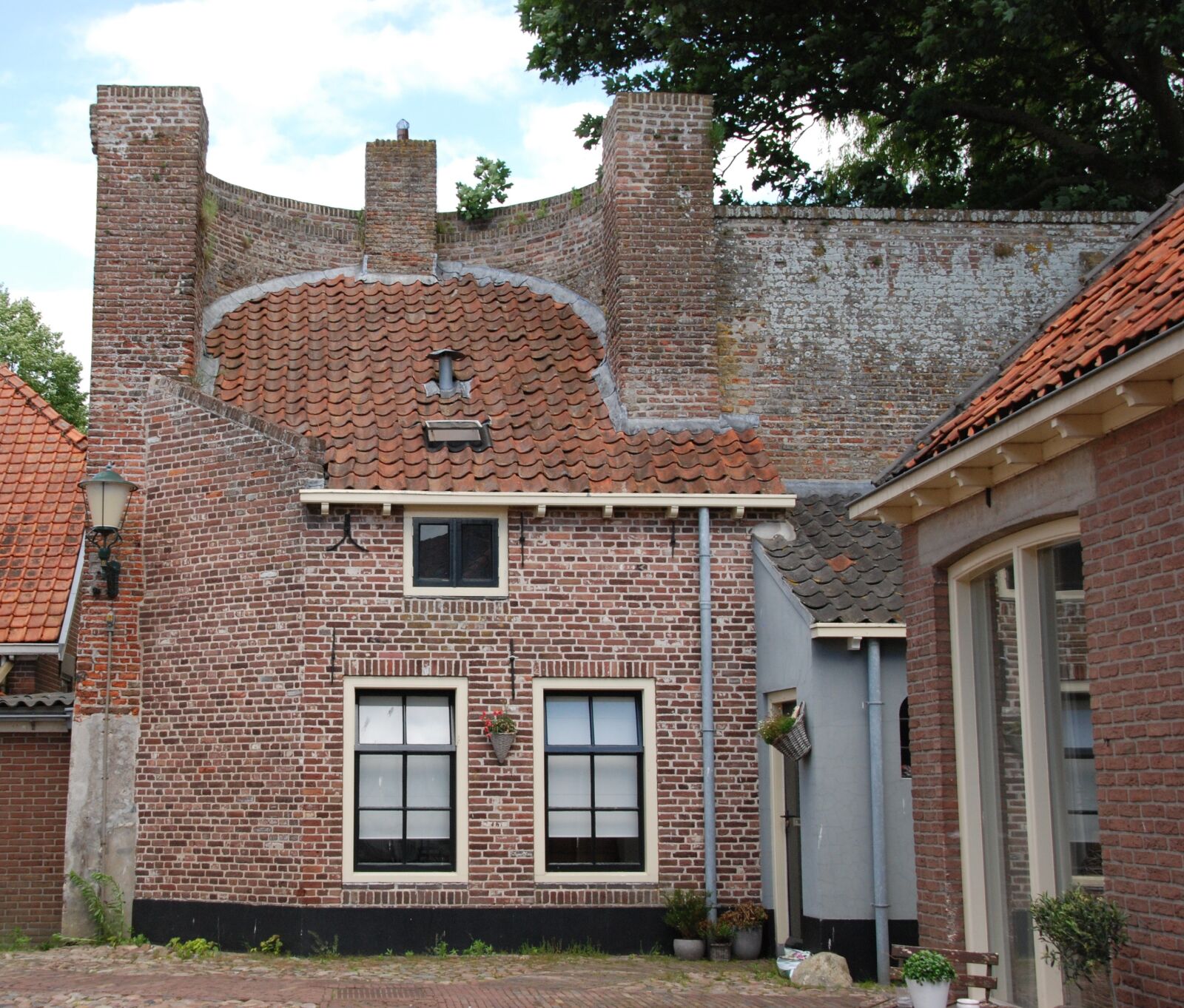 Nikon D80 sample photo. House, wall, city wall photography