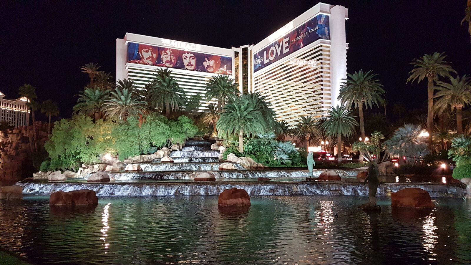 Samsung Galaxy S7 Edge sample photo. Vegas, mirage, hotel photography