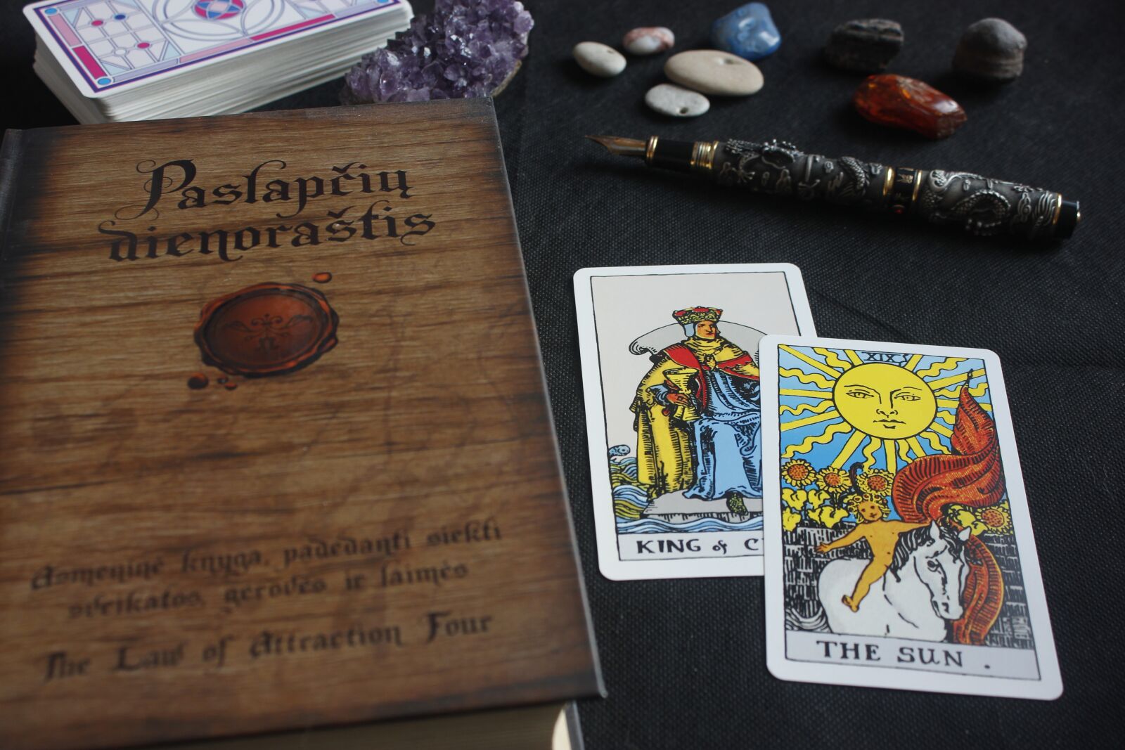 Canon EOS 550D (EOS Rebel T2i / EOS Kiss X4) sample photo. Taro kortos, tarot cards photography