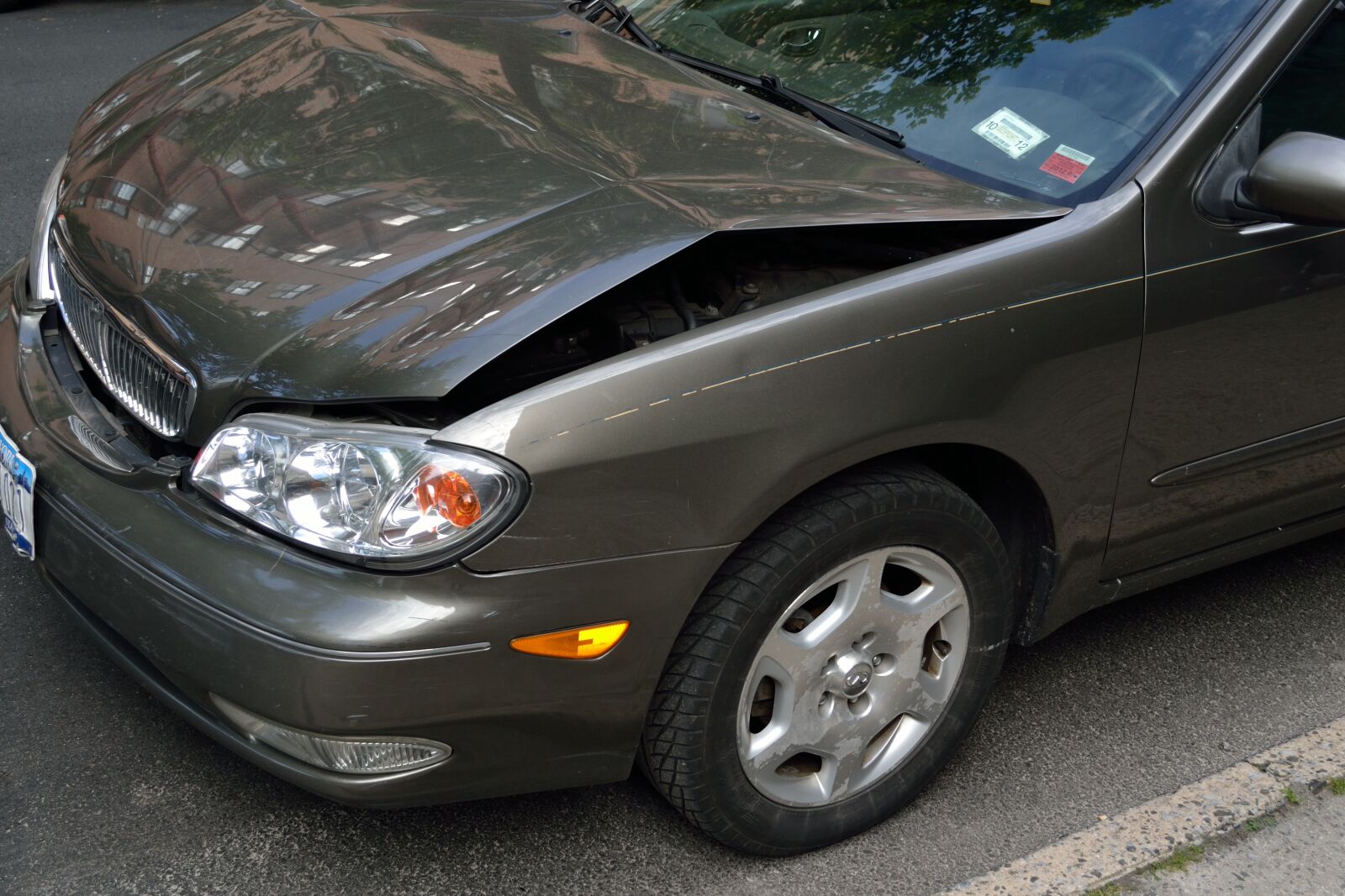 Nikon D3100 sample photo. Crashed car, damage, dent photography