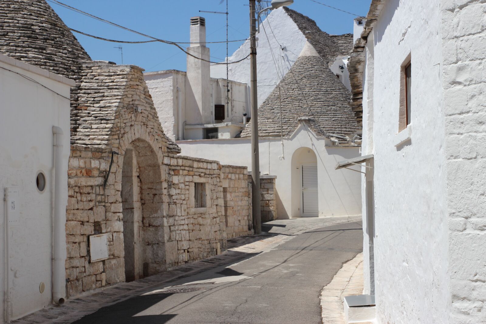 Canon EOS 600D (Rebel EOS T3i / EOS Kiss X5) sample photo. Puglia, trulli, alberobello photography
