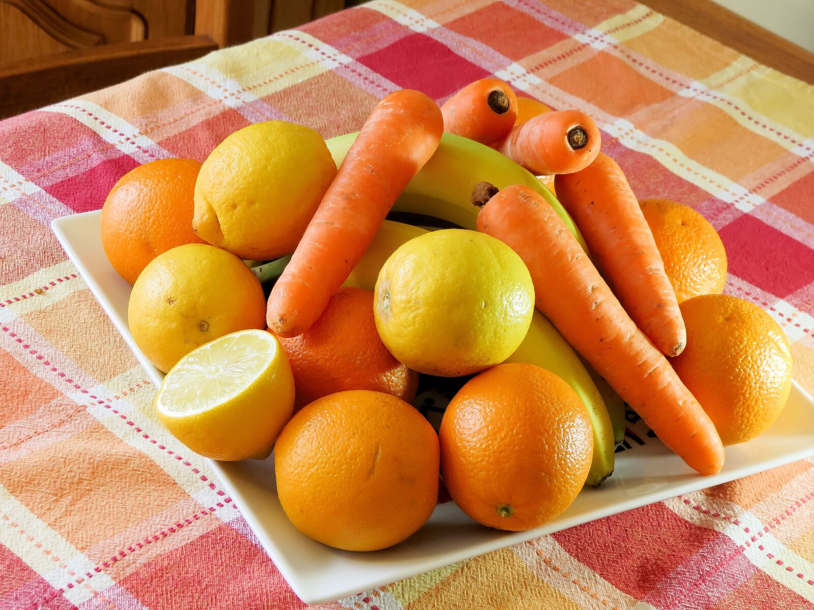 Canon PowerShot SX40 HS sample photo. Food, fruit, greet photography
