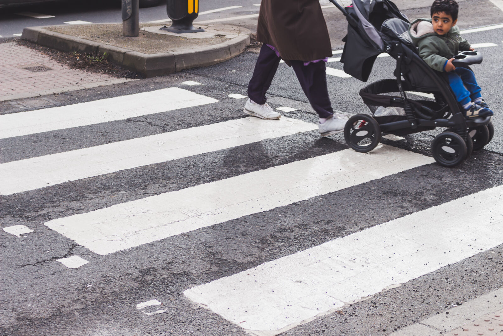 Canon EOS 700D (EOS Rebel T5i / EOS Kiss X7i) sample photo. Adorable, asphalt, baby, child photography