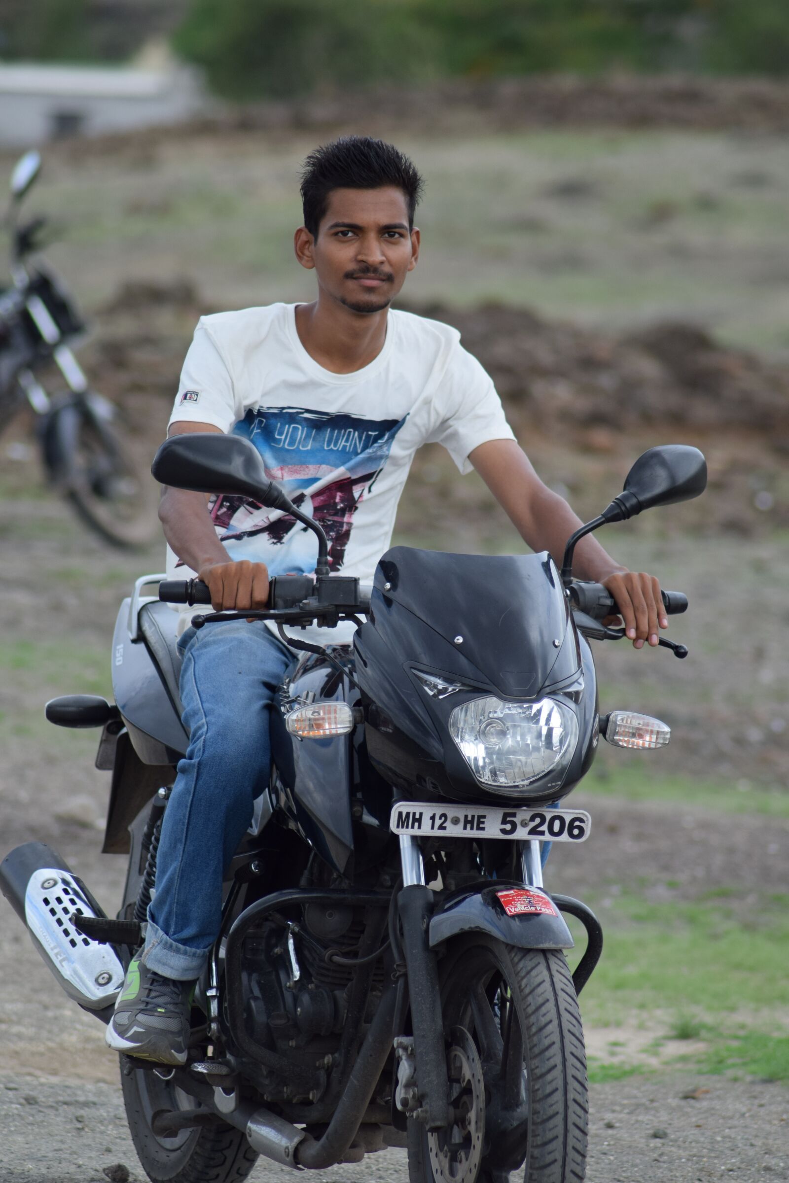 Nikon D3300 sample photo. Bike, wheel, seated photography