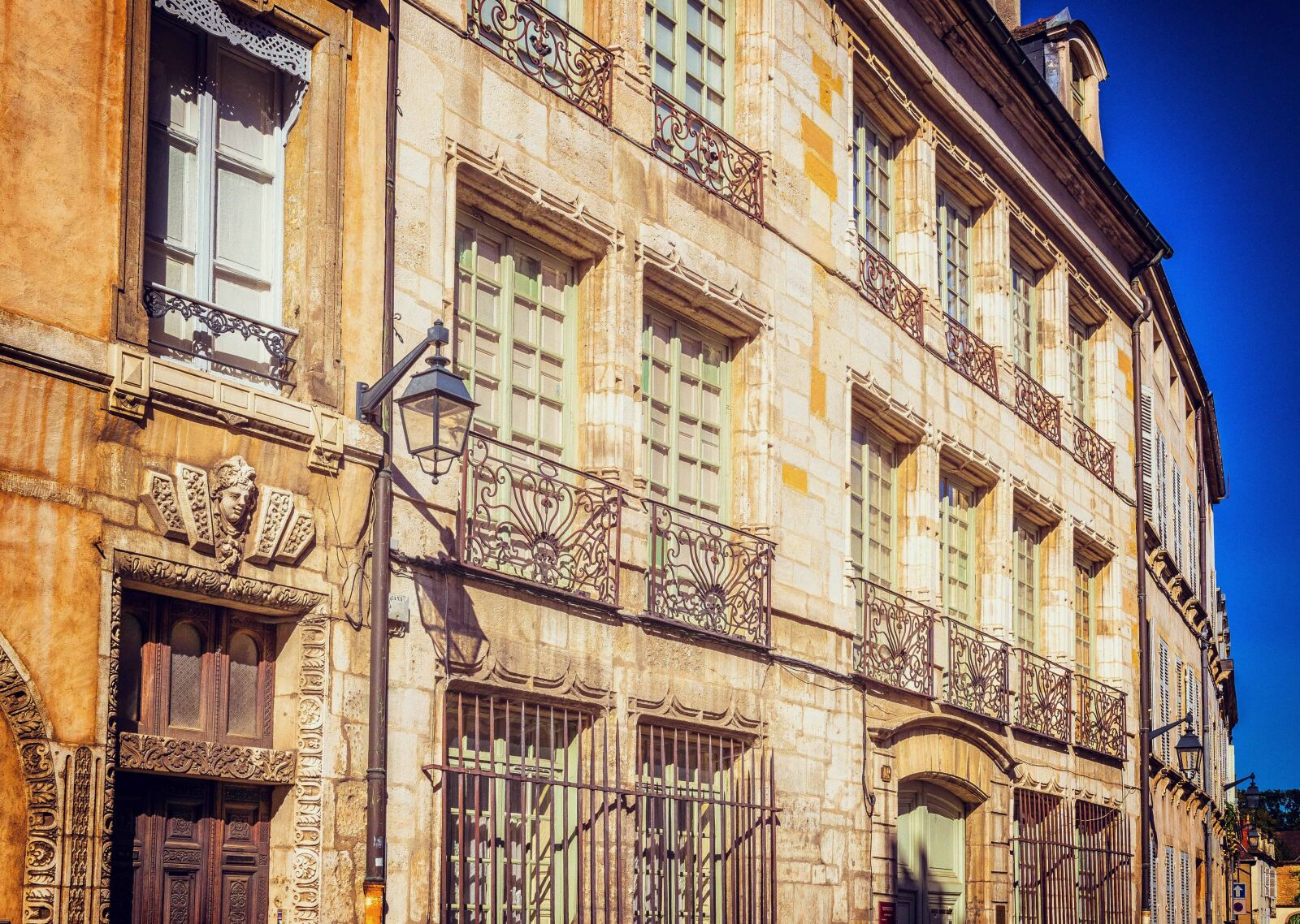 Nikon D3300 sample photo. House, old, window, city photography
