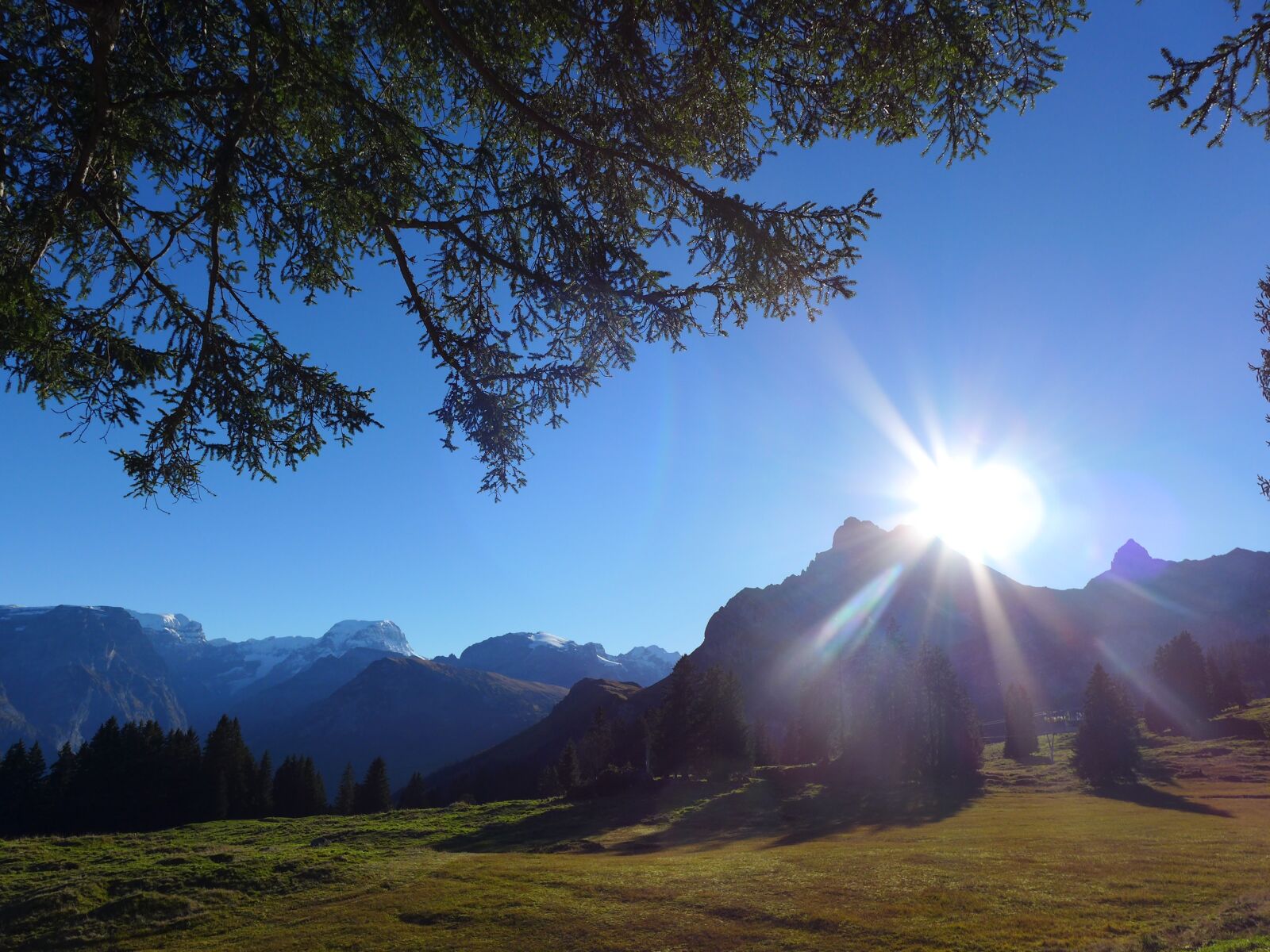 Leica D-Lux 6 sample photo. Braunwald, weather, sky photography