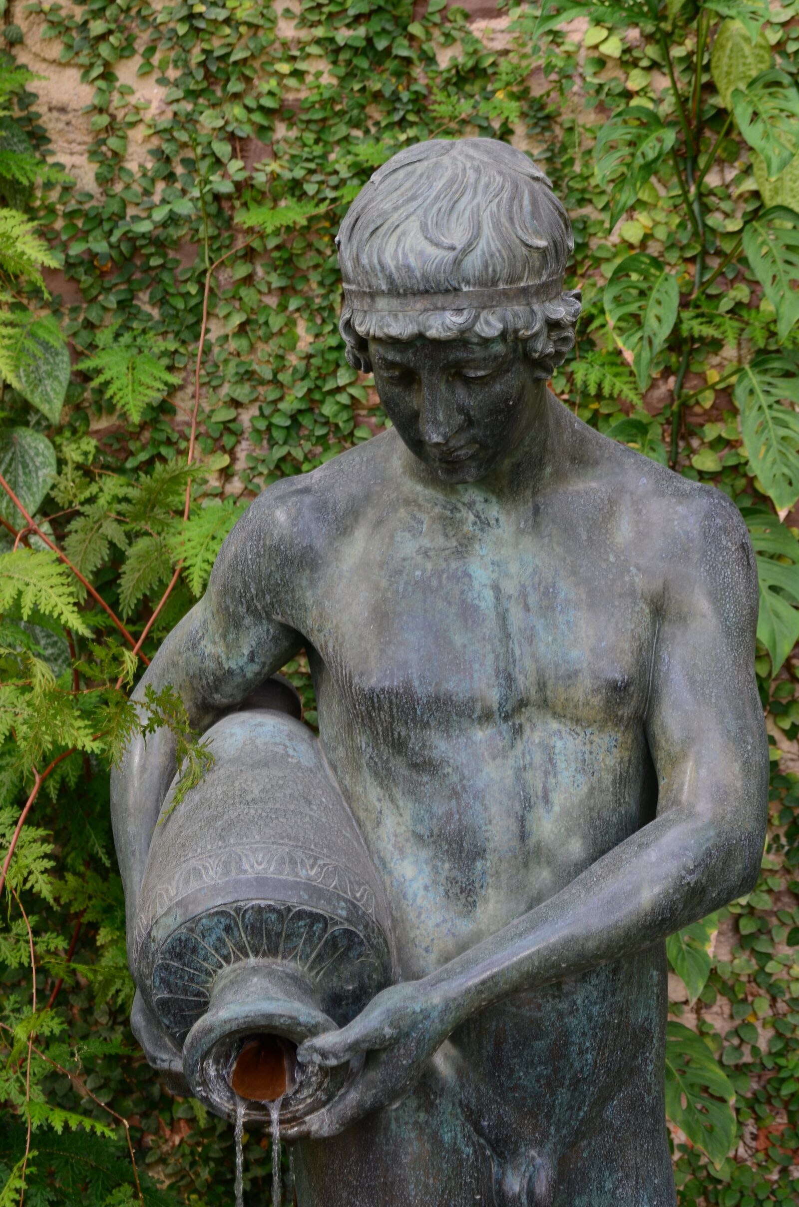 Nikon D7000 sample photo. Fountain sculpture, show greenhouse photography
