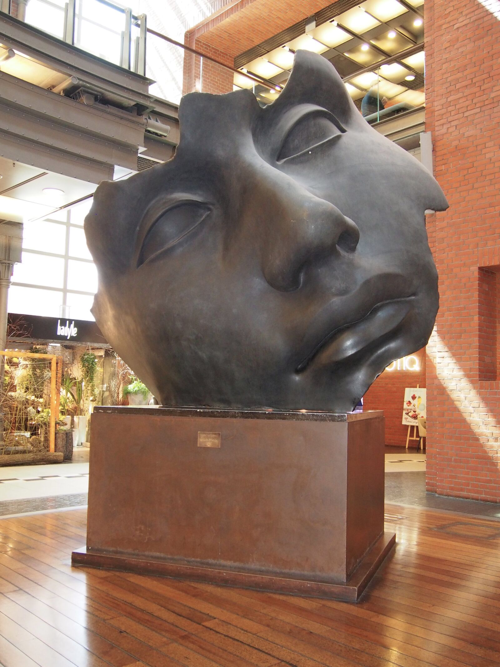 Olympus PEN E-PL6 sample photo. Mask, monument, sculpture photography