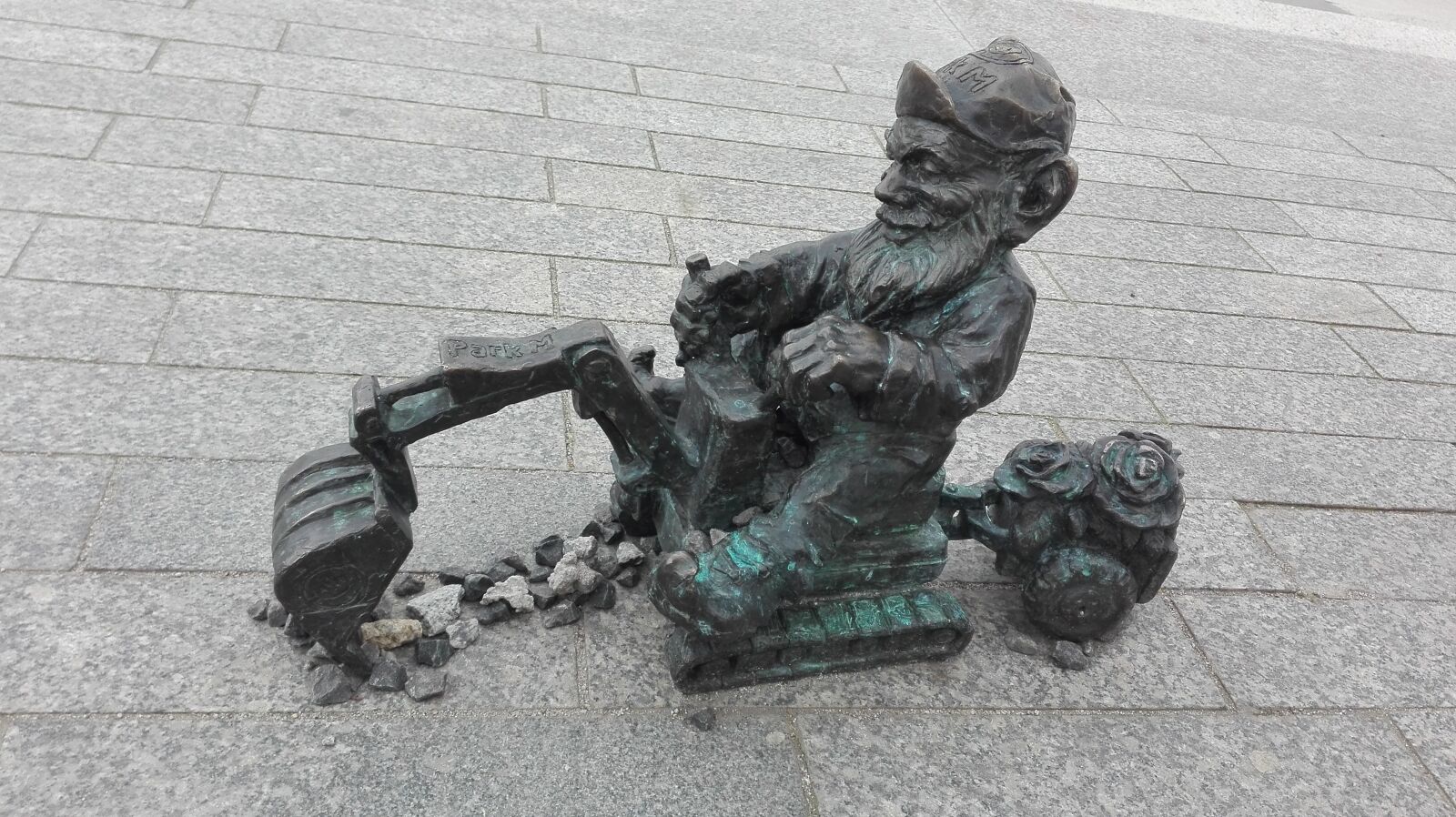 HUAWEI P8 Lite sample photo. Dwarf, poland, wroclaw photography