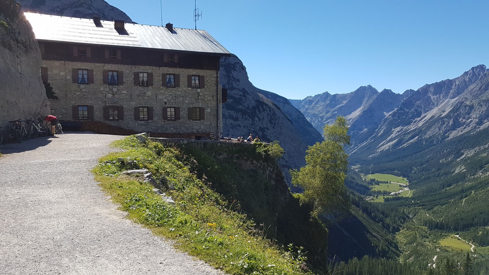 Samsung Galaxy S7 Edge sample photo. Mountain, hut, alm photography