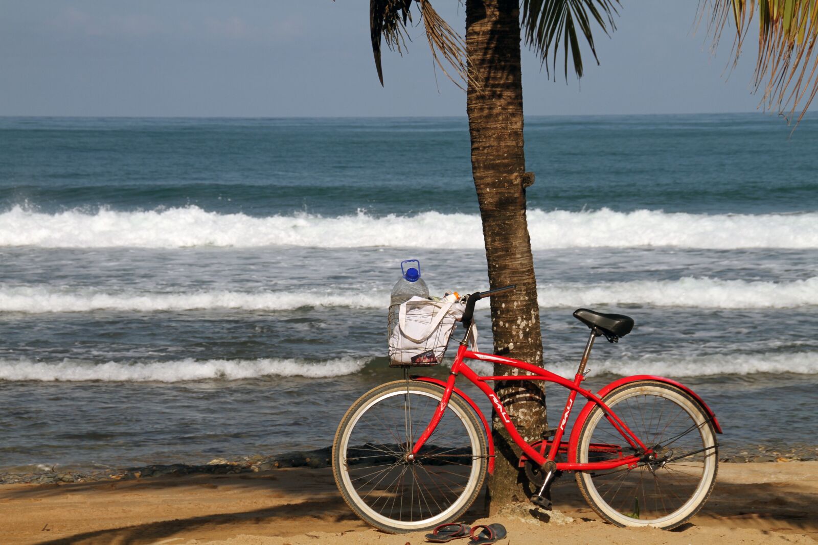 Canon EOS 7D sample photo. Bicycle, transport, clean photography