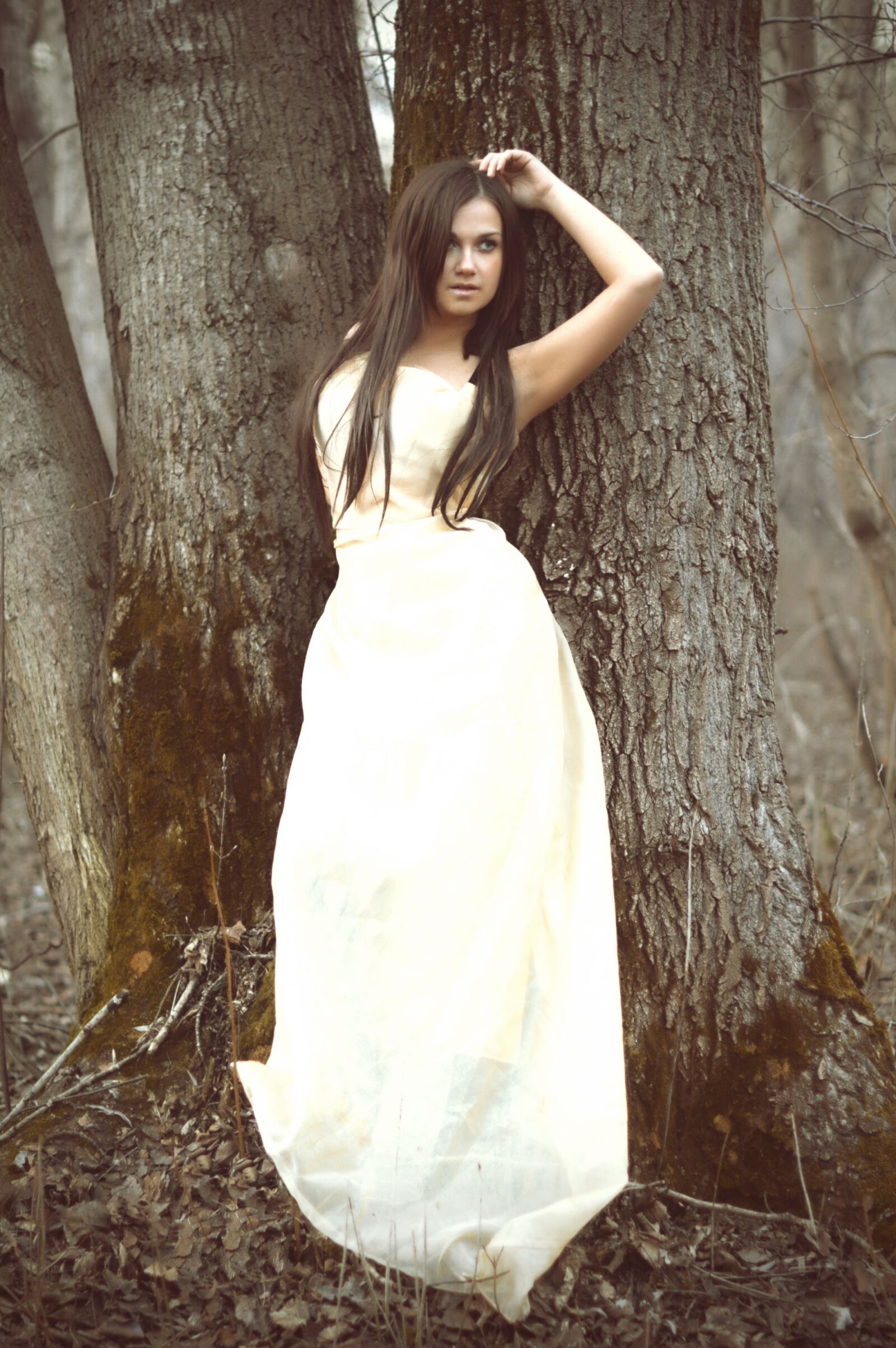 Nikon D3200 sample photo. Girl posing, long dark photography